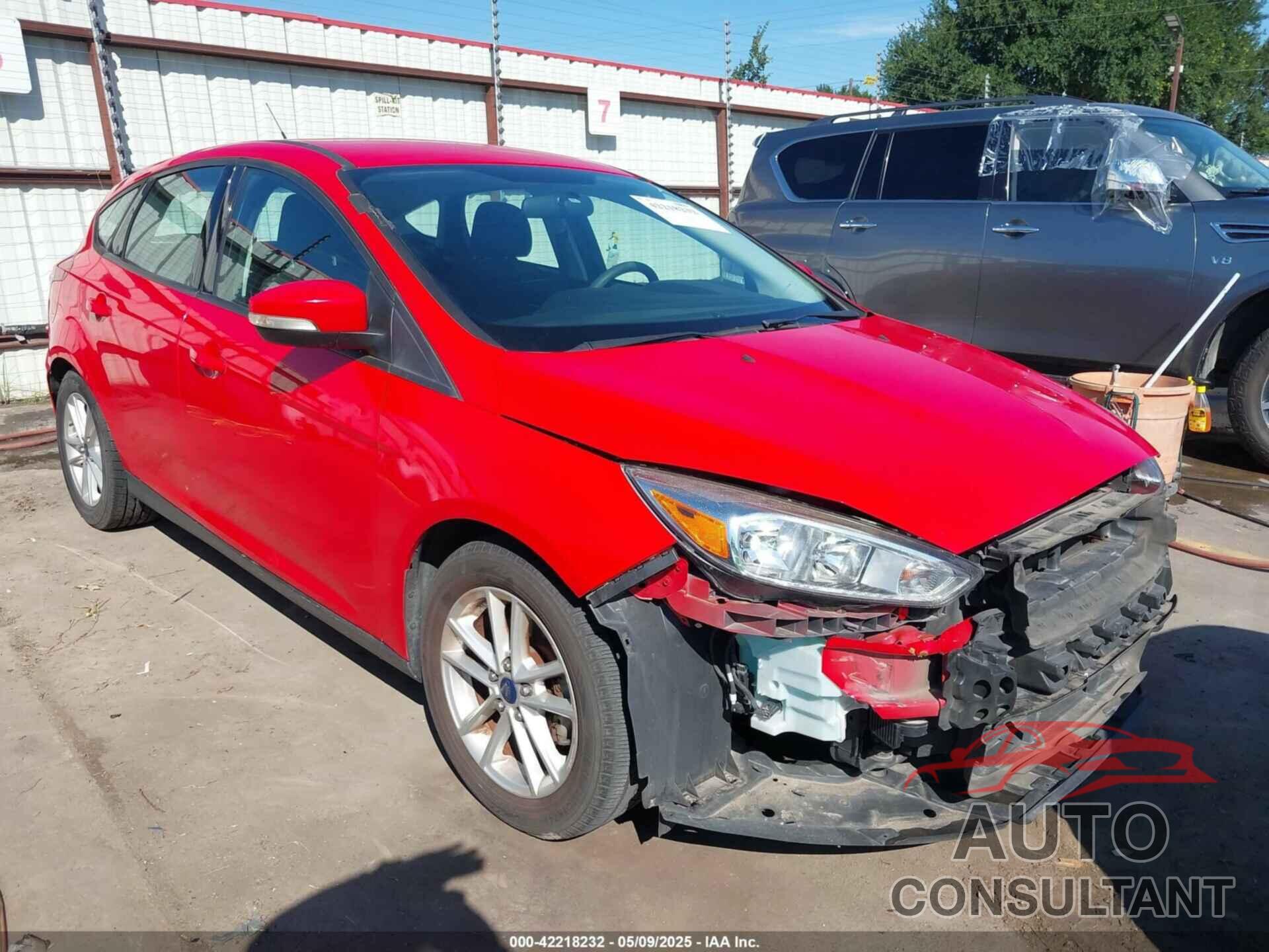 FORD FOCUS 2015 - 1FADP3K20FL307131