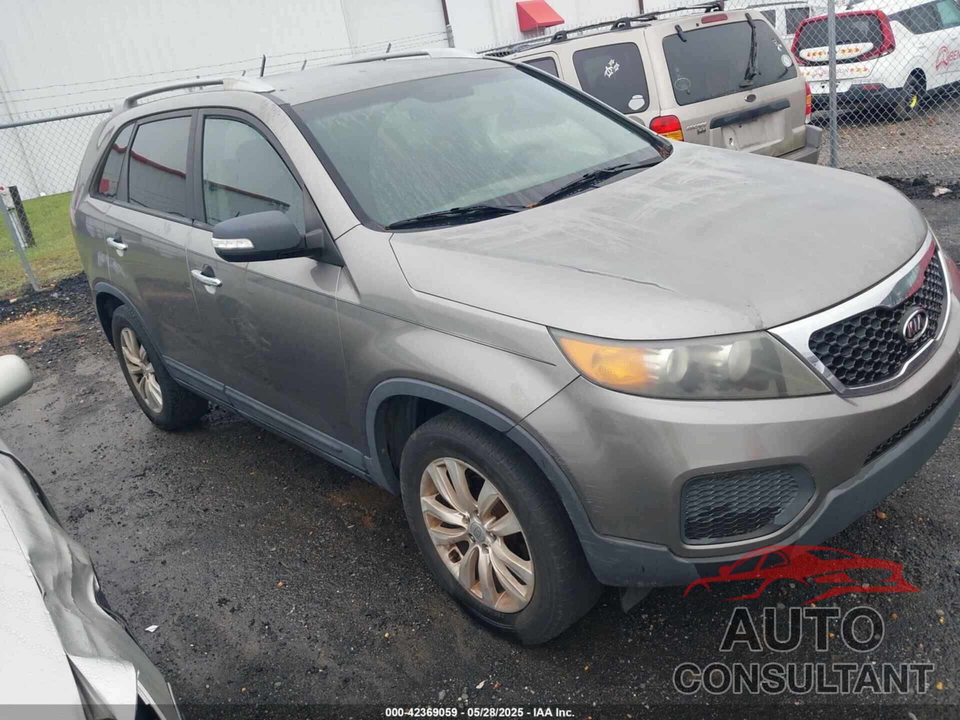 KIA SORENTO 2011 - 5XYKT4A20BG066746
