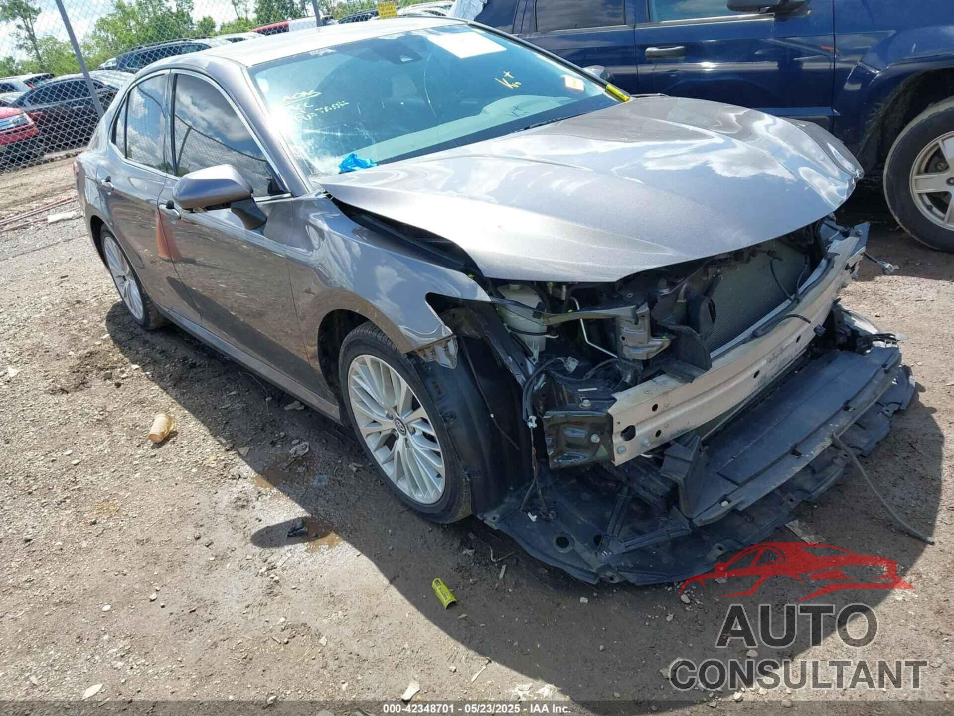 TOYOTA CAMRY 2019 - 4T1B11HKXKU261063