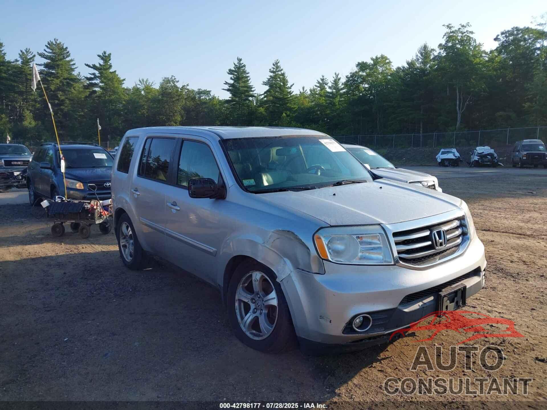 HONDA PILOT 2013 - 5FNYF4H51DB055976