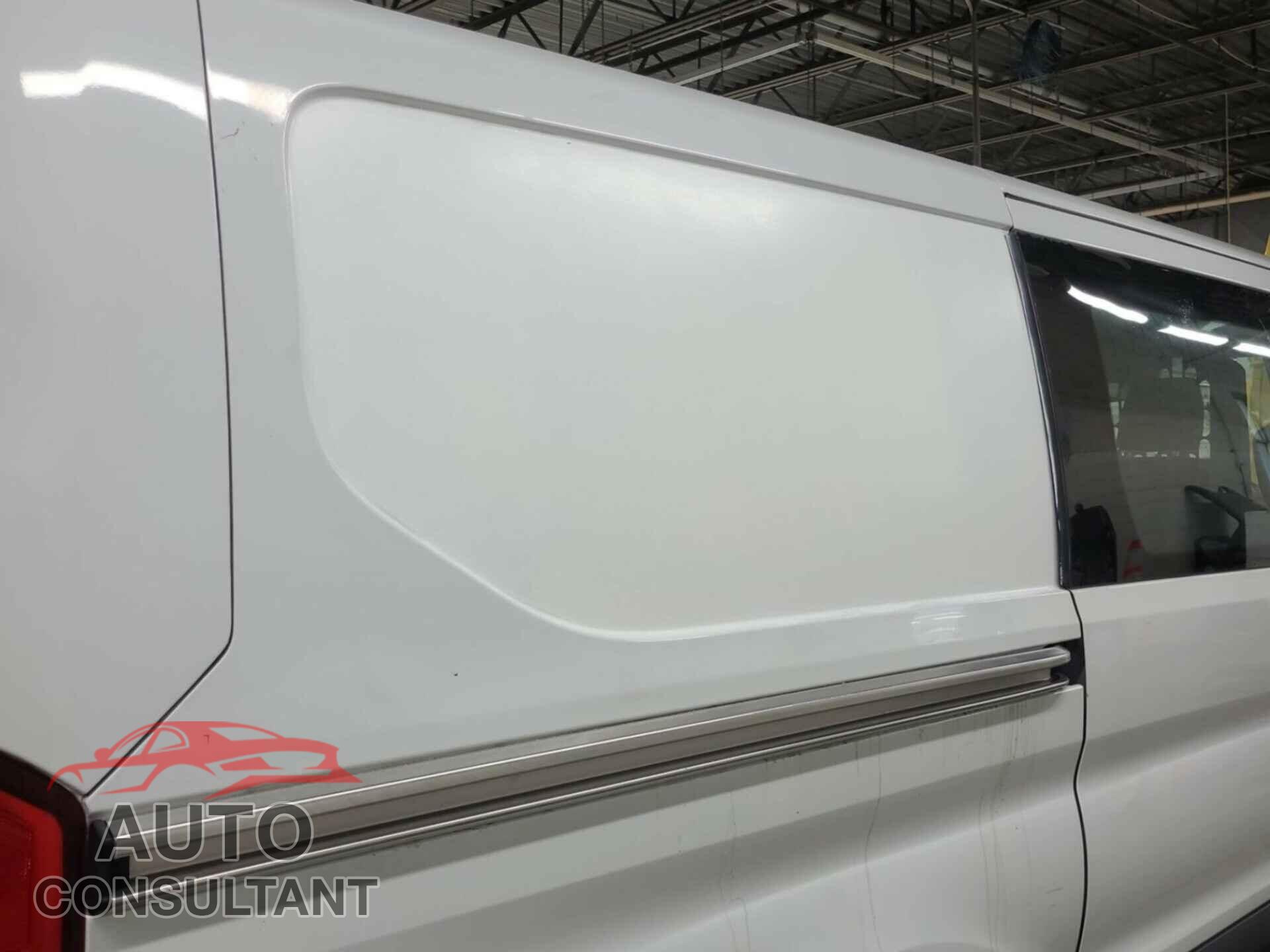 FORD TRANSIT-150 2018 - 1FTYE1YM4JKB51978