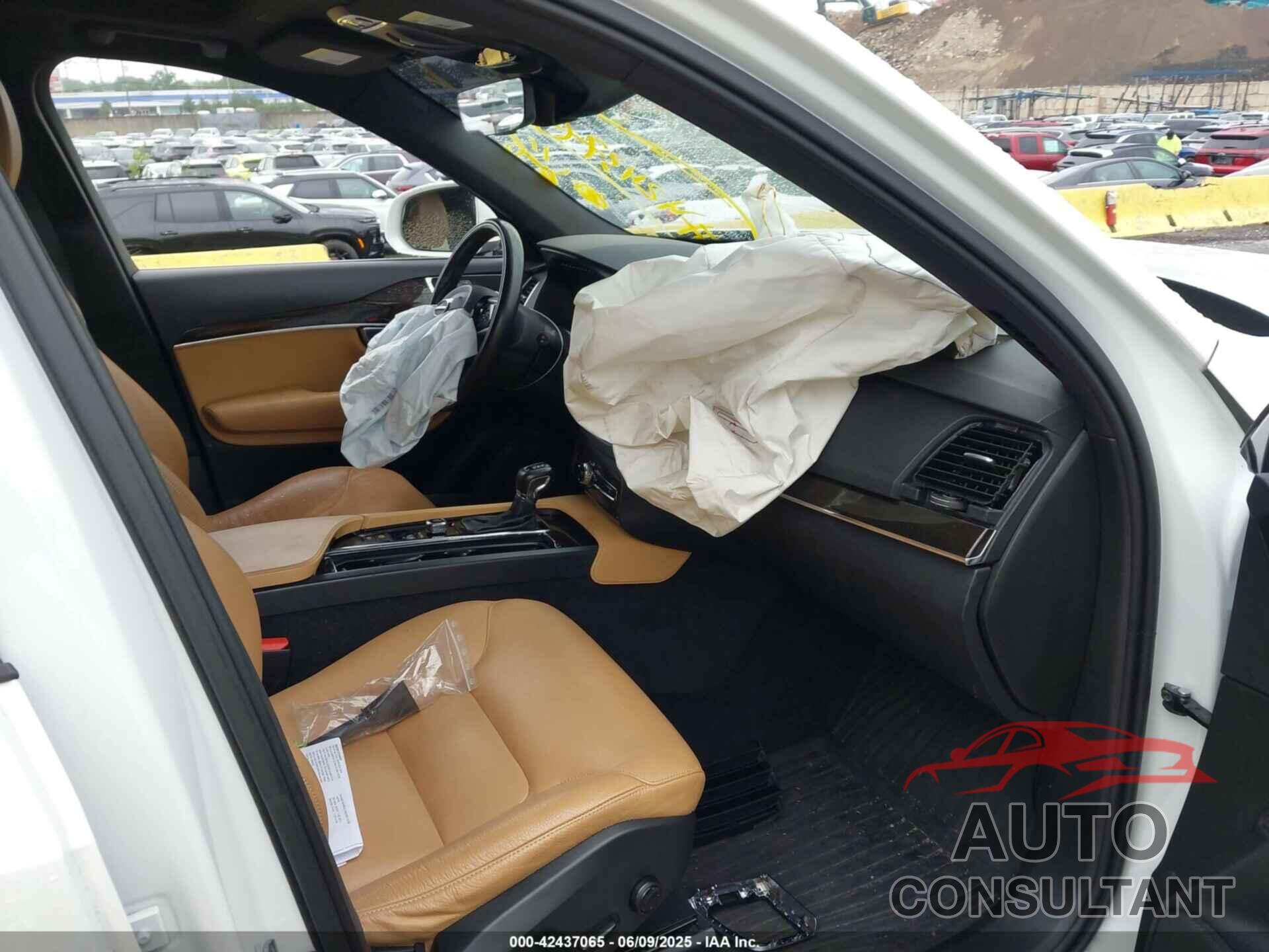 VOLVO XC90 2018 - YV4A22PK8J1213045