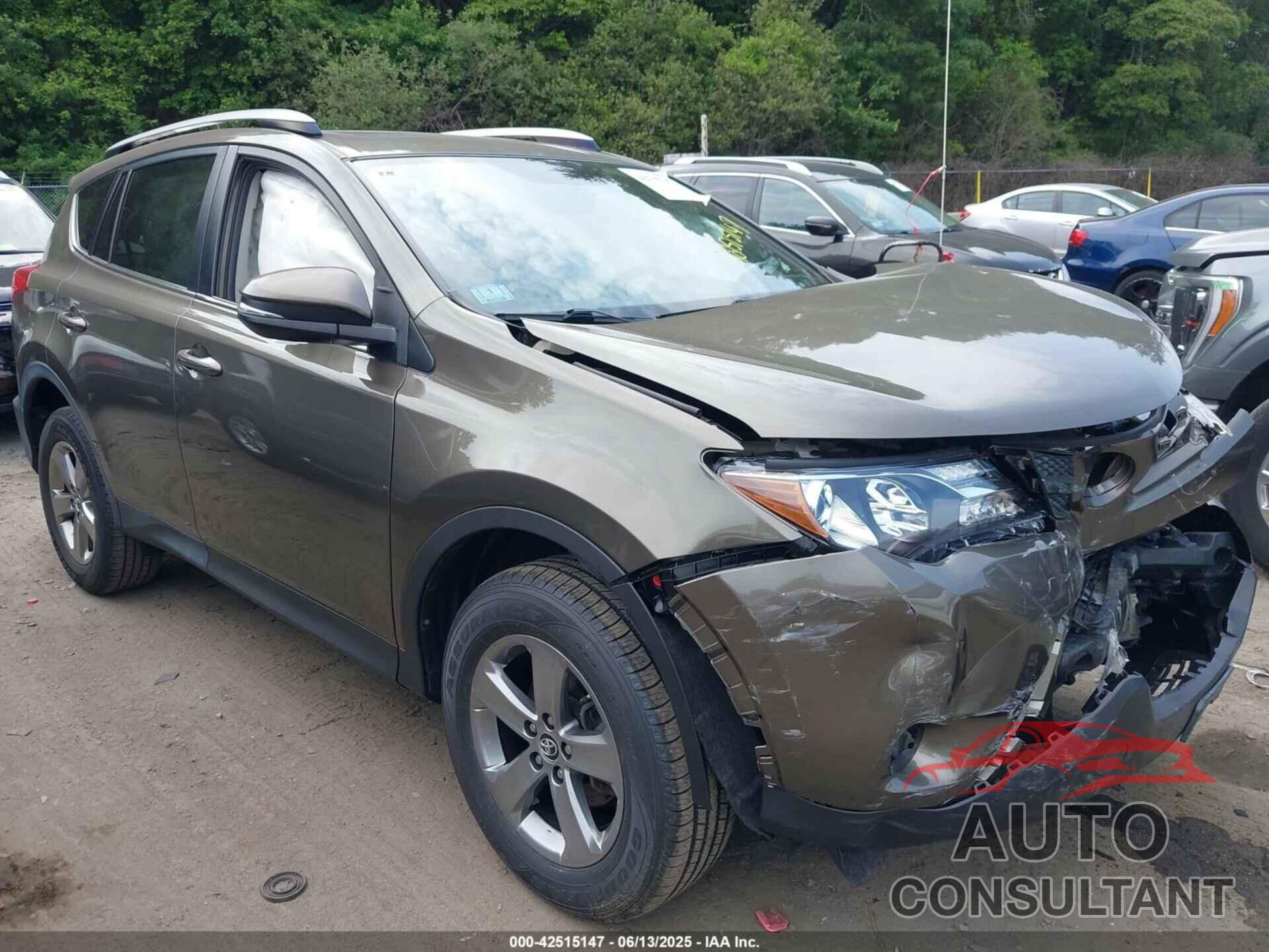 TOYOTA RAV4 2015 - JTMRFREV0FD125158
