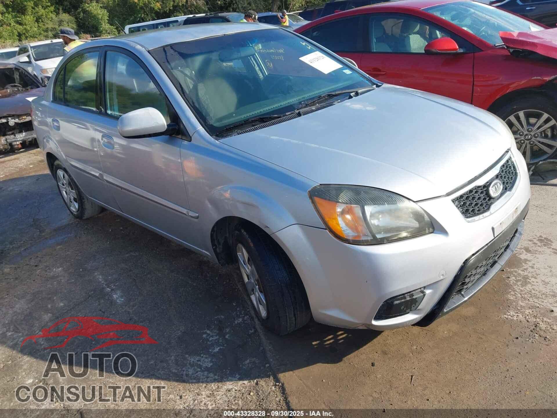 KIA RIO 2011 - KNADH4A35B6850875