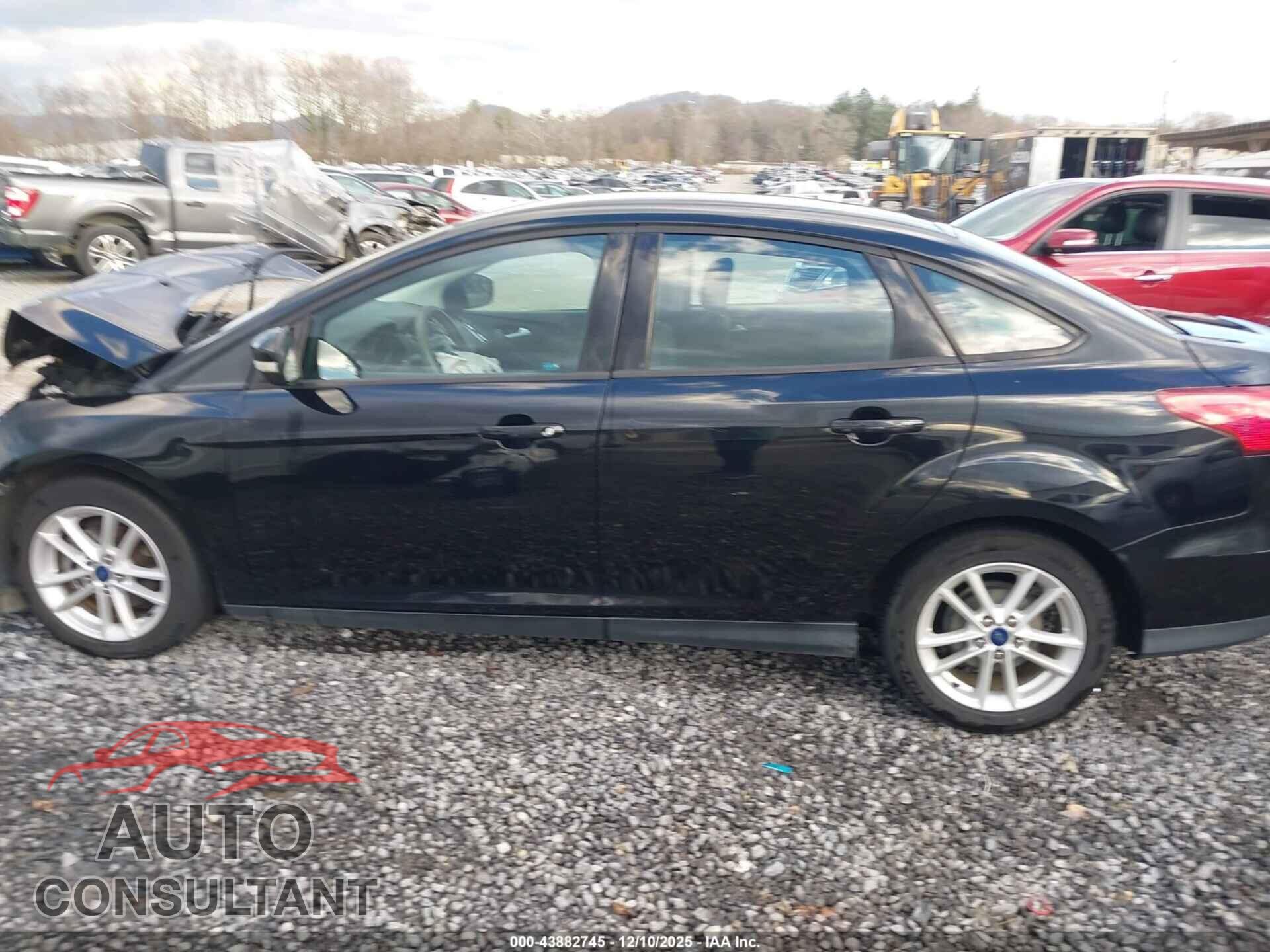 FORD FOCUS 2017 - 1FADP3F29HL227632