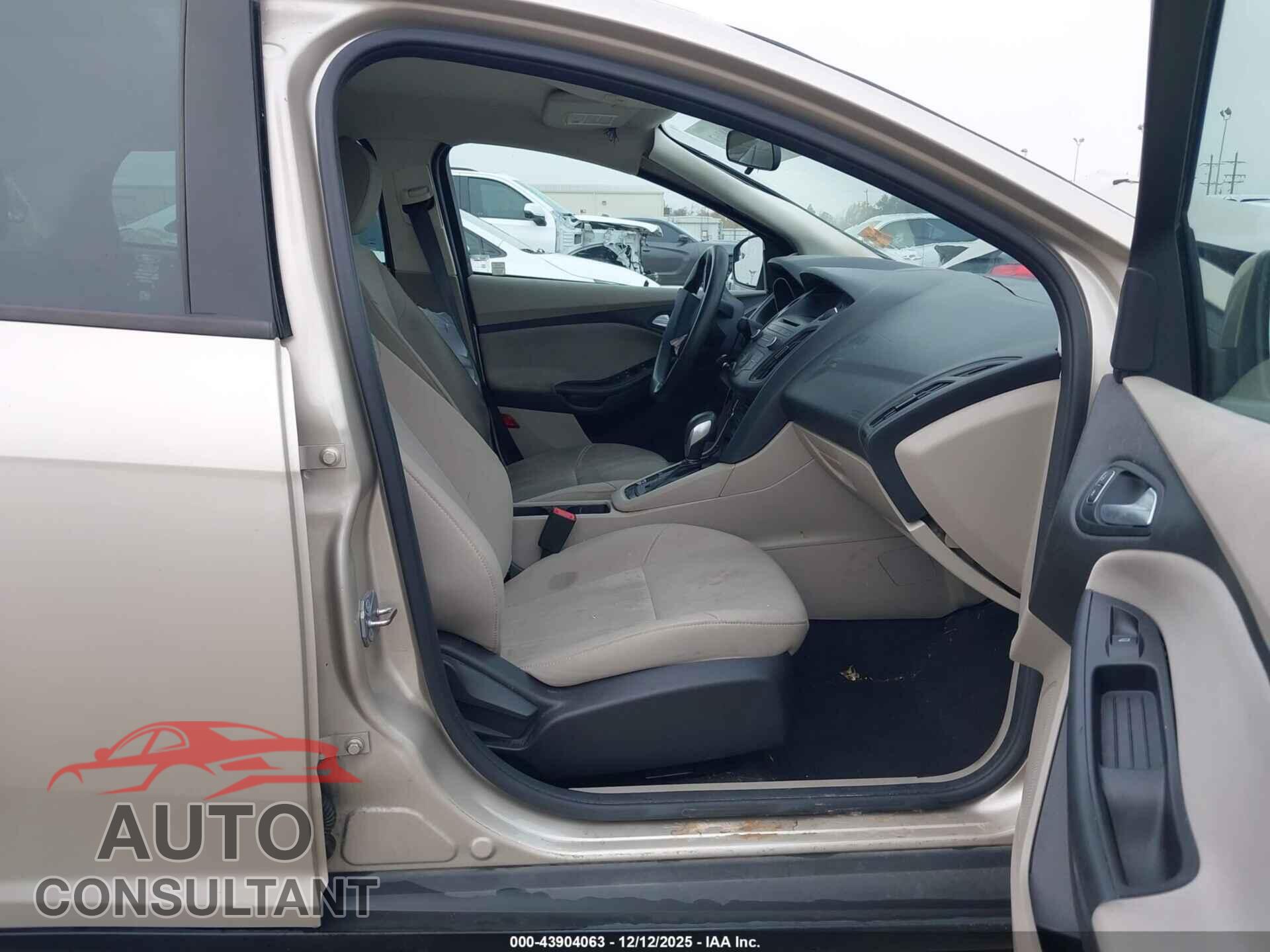 FORD FOCUS 2017 - 1FADP3FE8HL290456