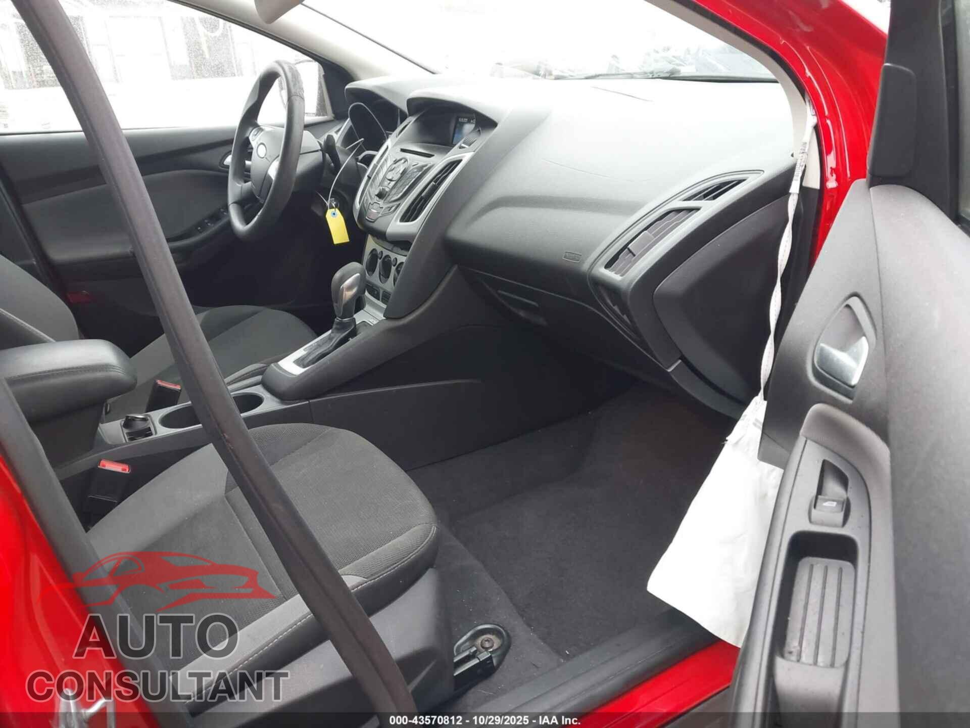FORD FOCUS 2014 - 1FADP3F2XEL174161