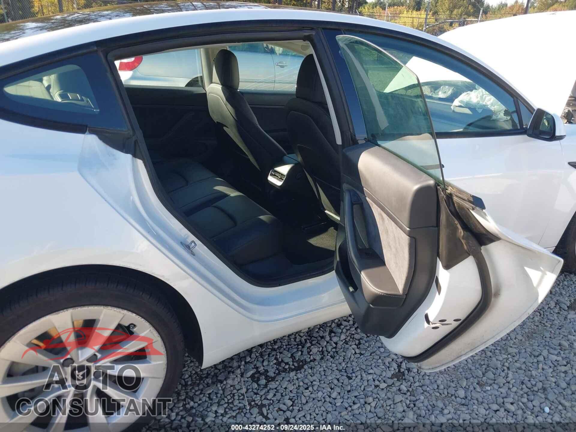 TESLA MODEL 3 2021 - 5YJ3E1EA2MF918331