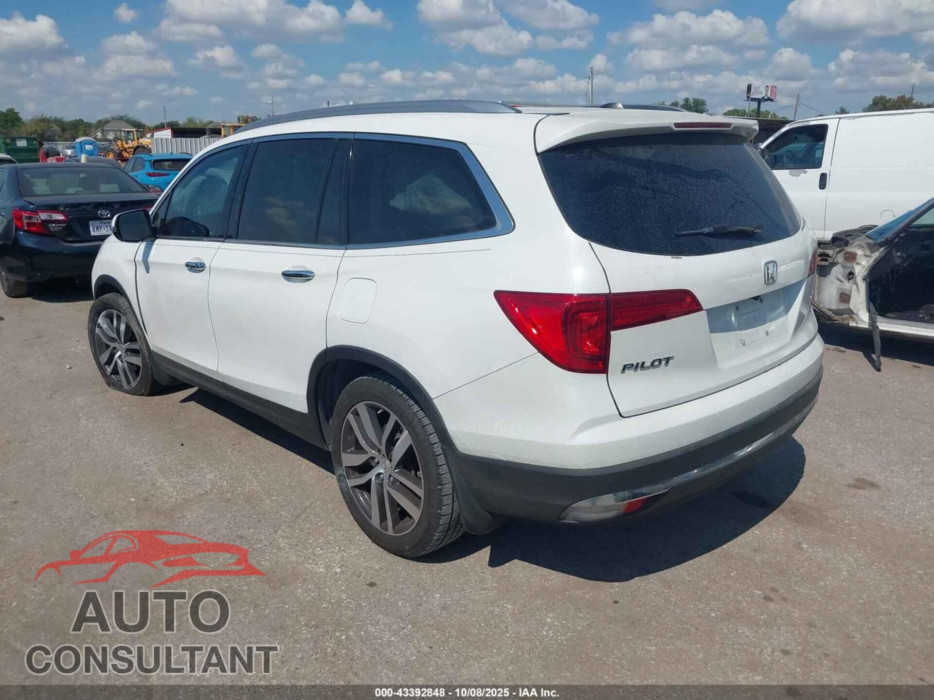 HONDA PILOT 2017 - 5FNYF5H94HB047661