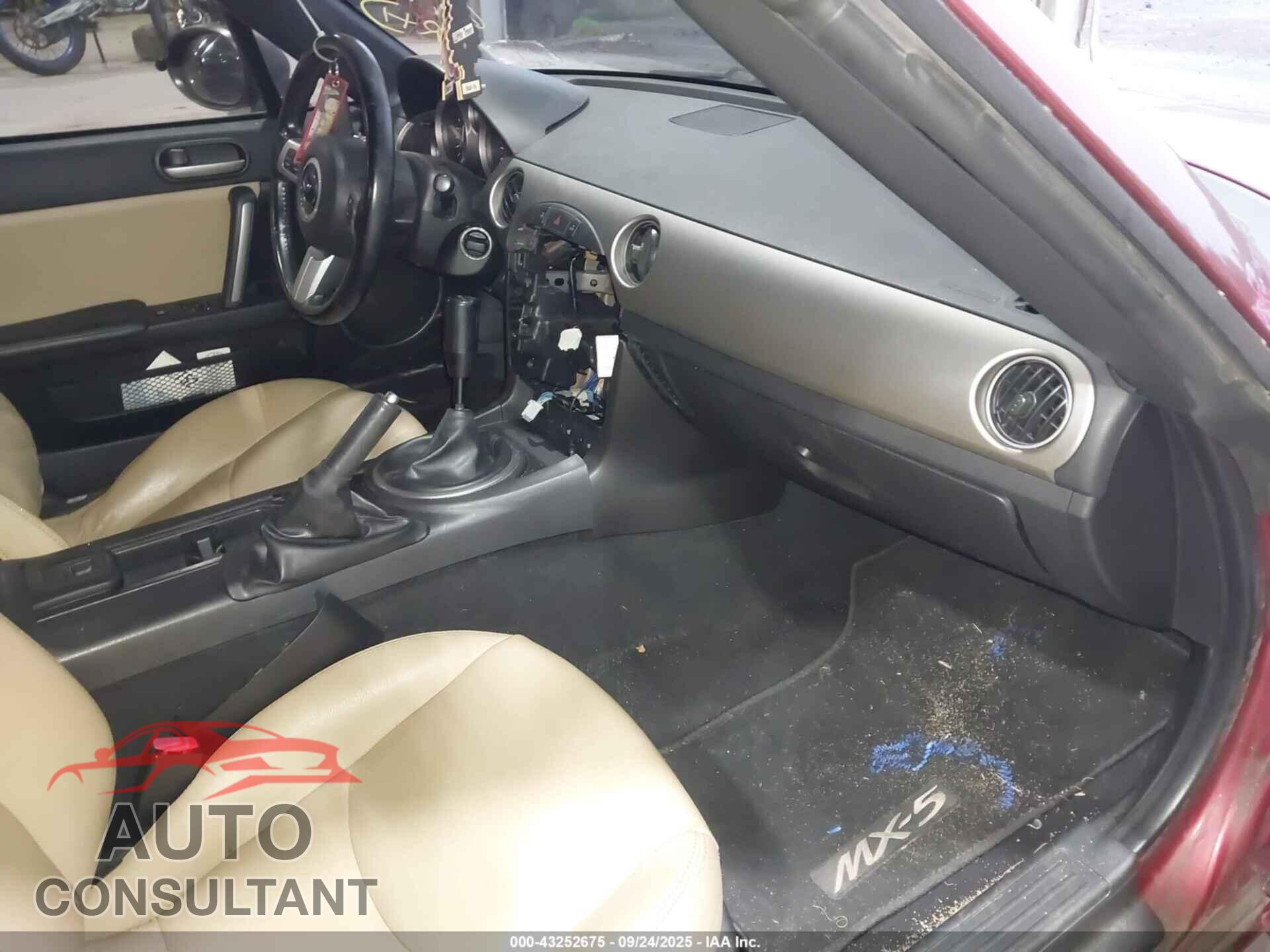 MAZDA MX-5 MIATA 2012 - JM1NC2PF1C0221775