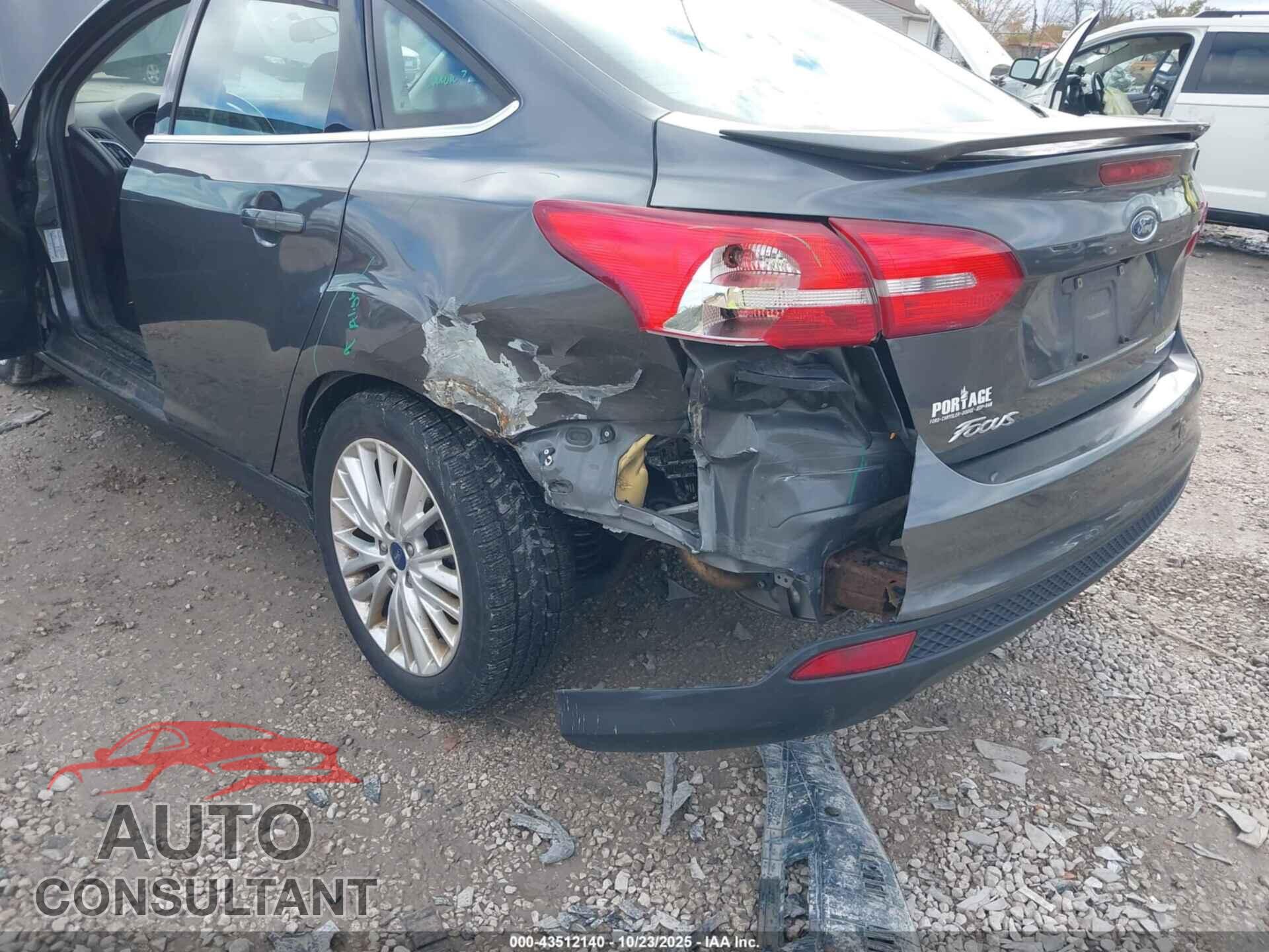 FORD FOCUS 2017 - 1FADP3J22HL238317