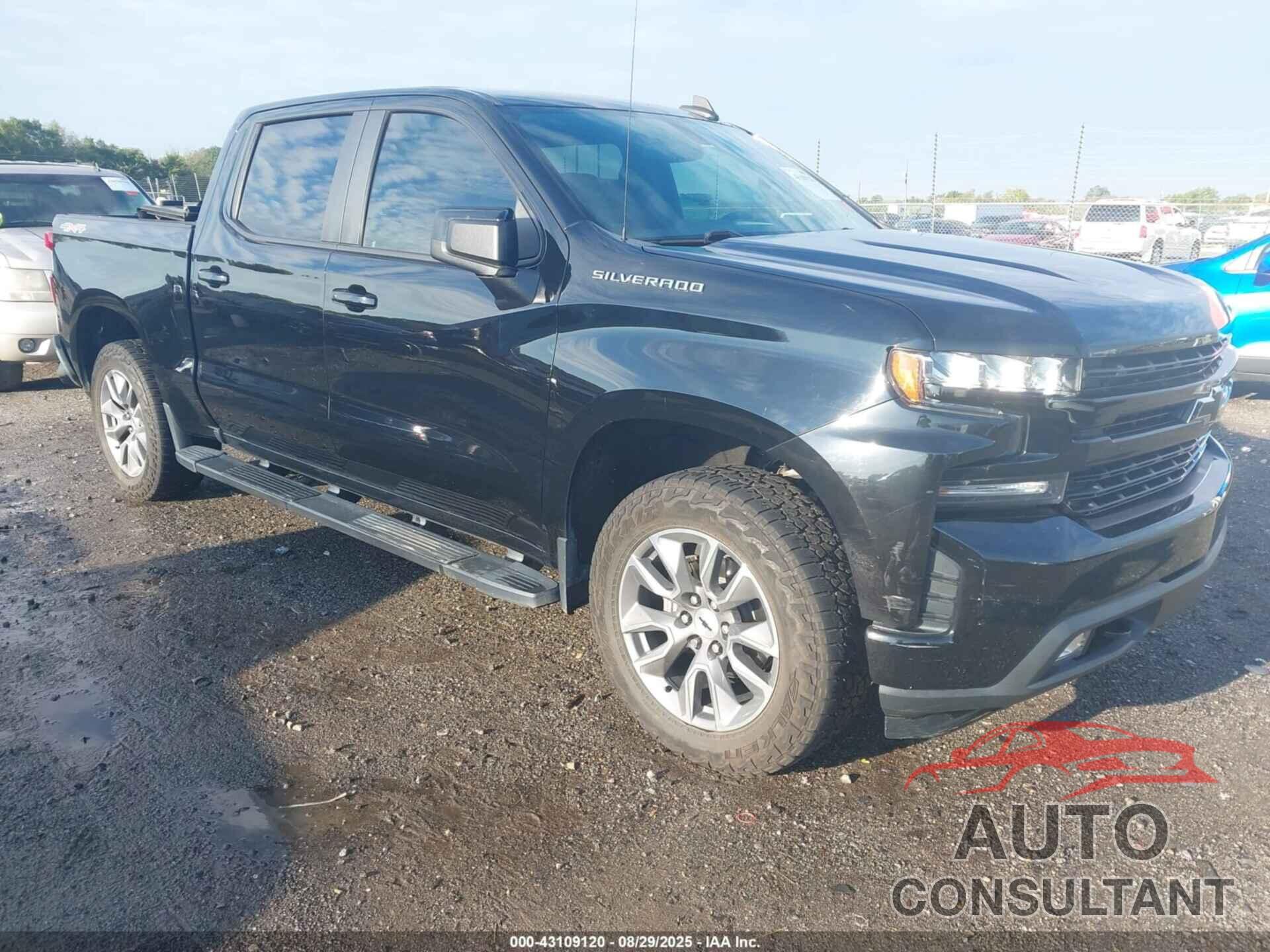 CHEVROLET SILVERADO 1500 2021 - 1GCUYEED1MZ130471