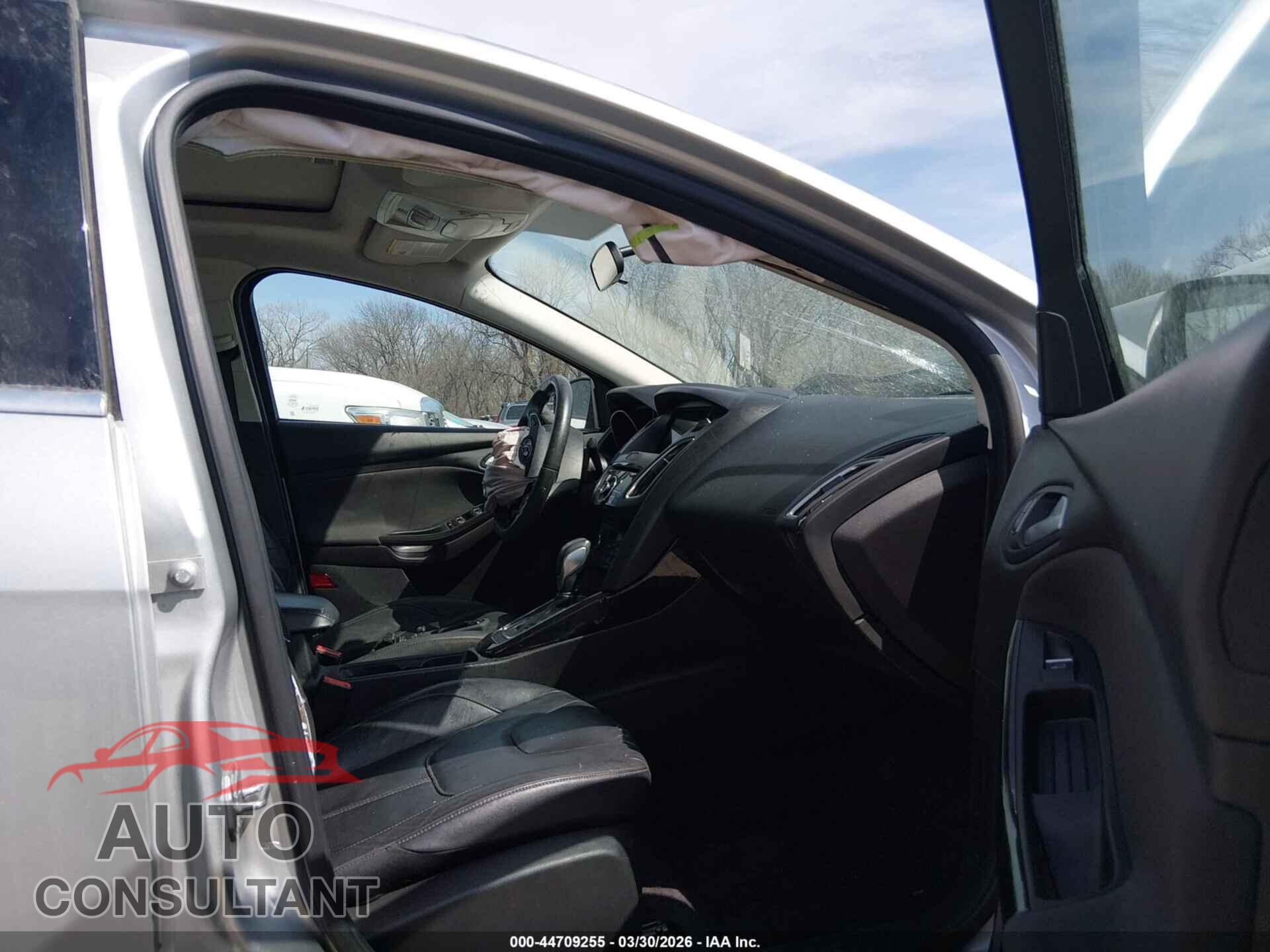 FORD FOCUS 2016 - 1FADP3J26GL391460