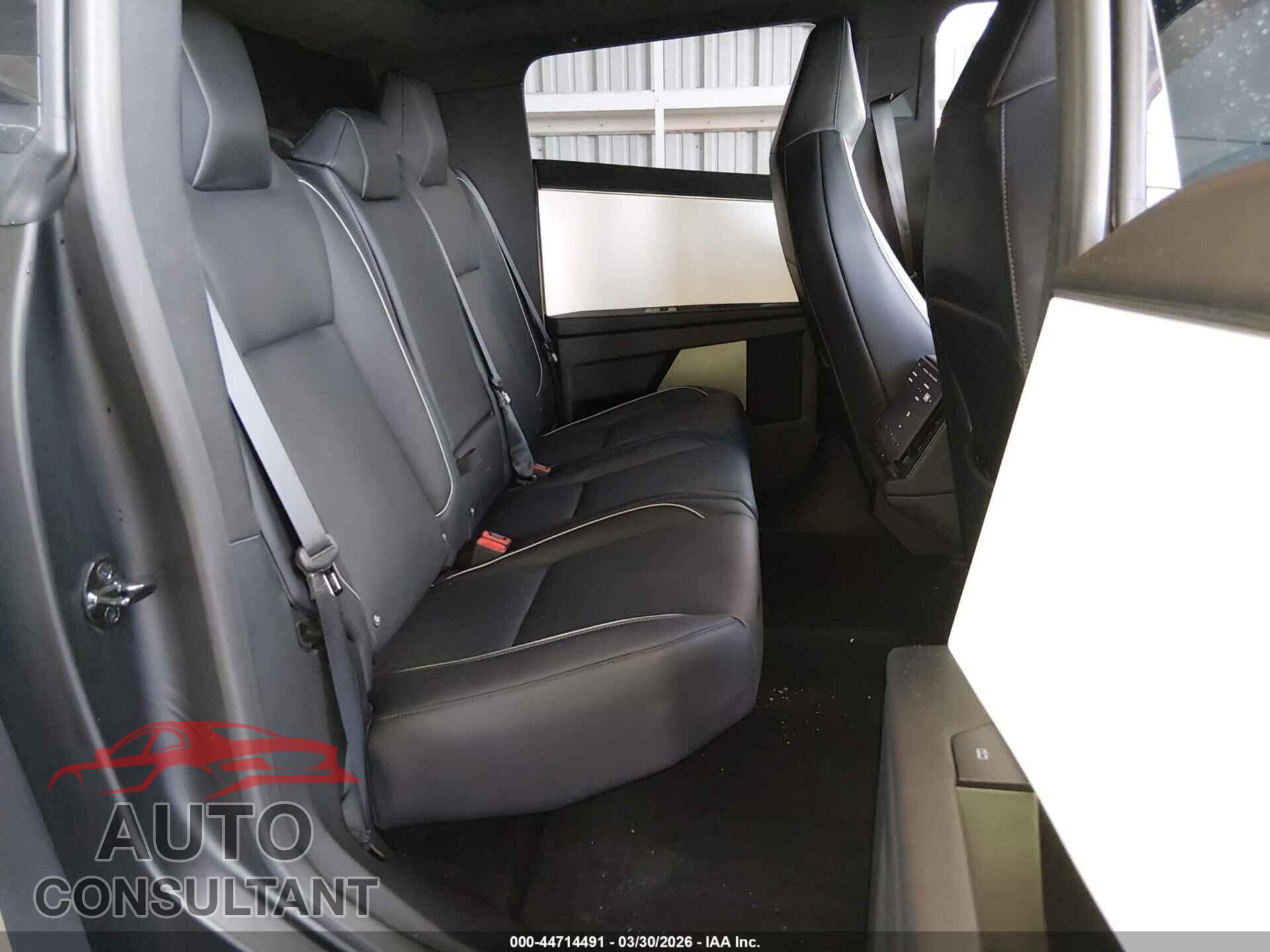 TESLA CYBERTRUCK 2024 - 7G2CEHEE4RA025395