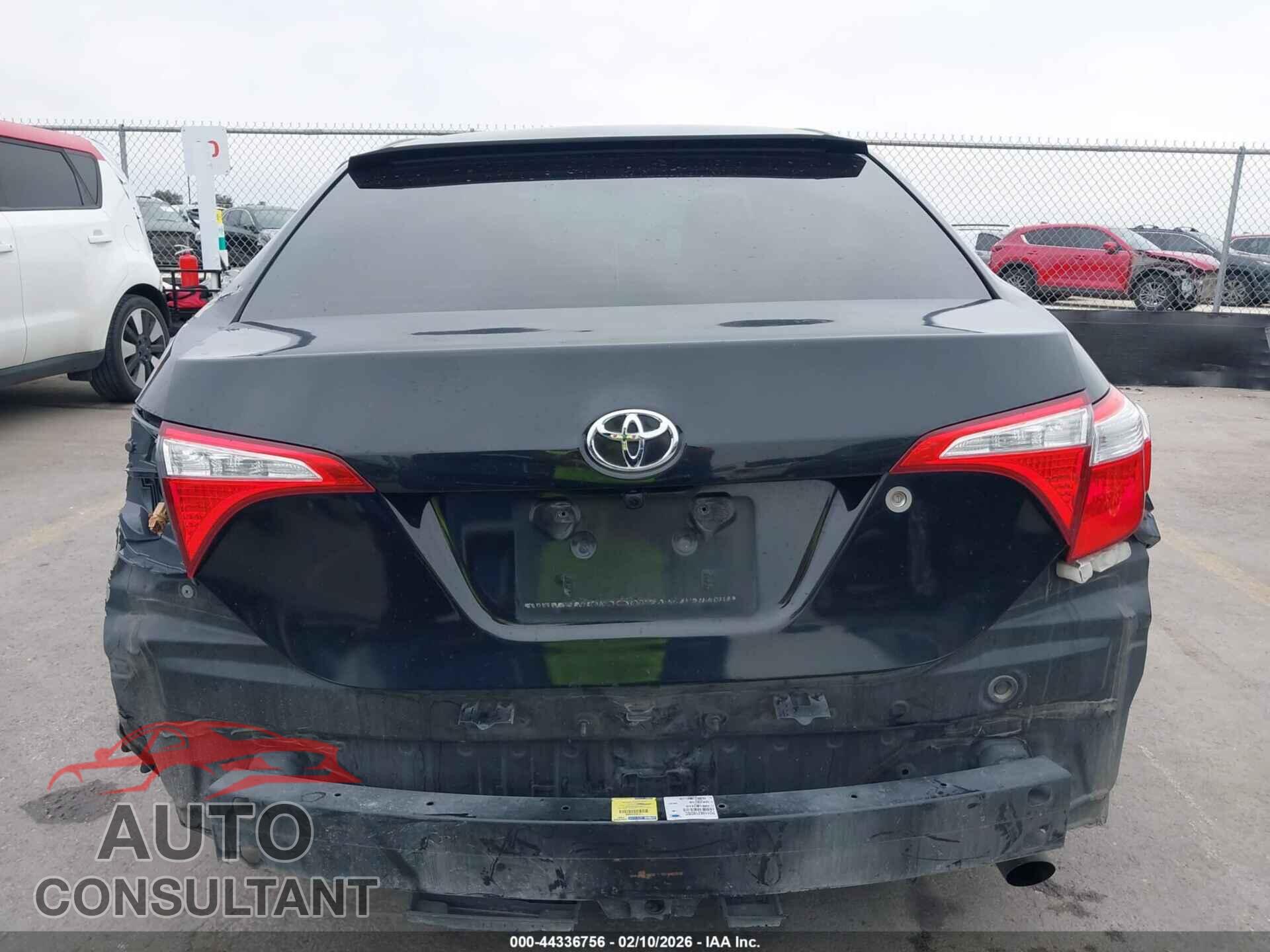 TOYOTA COROLLA 2015 - 5YFBURHE6FP257096