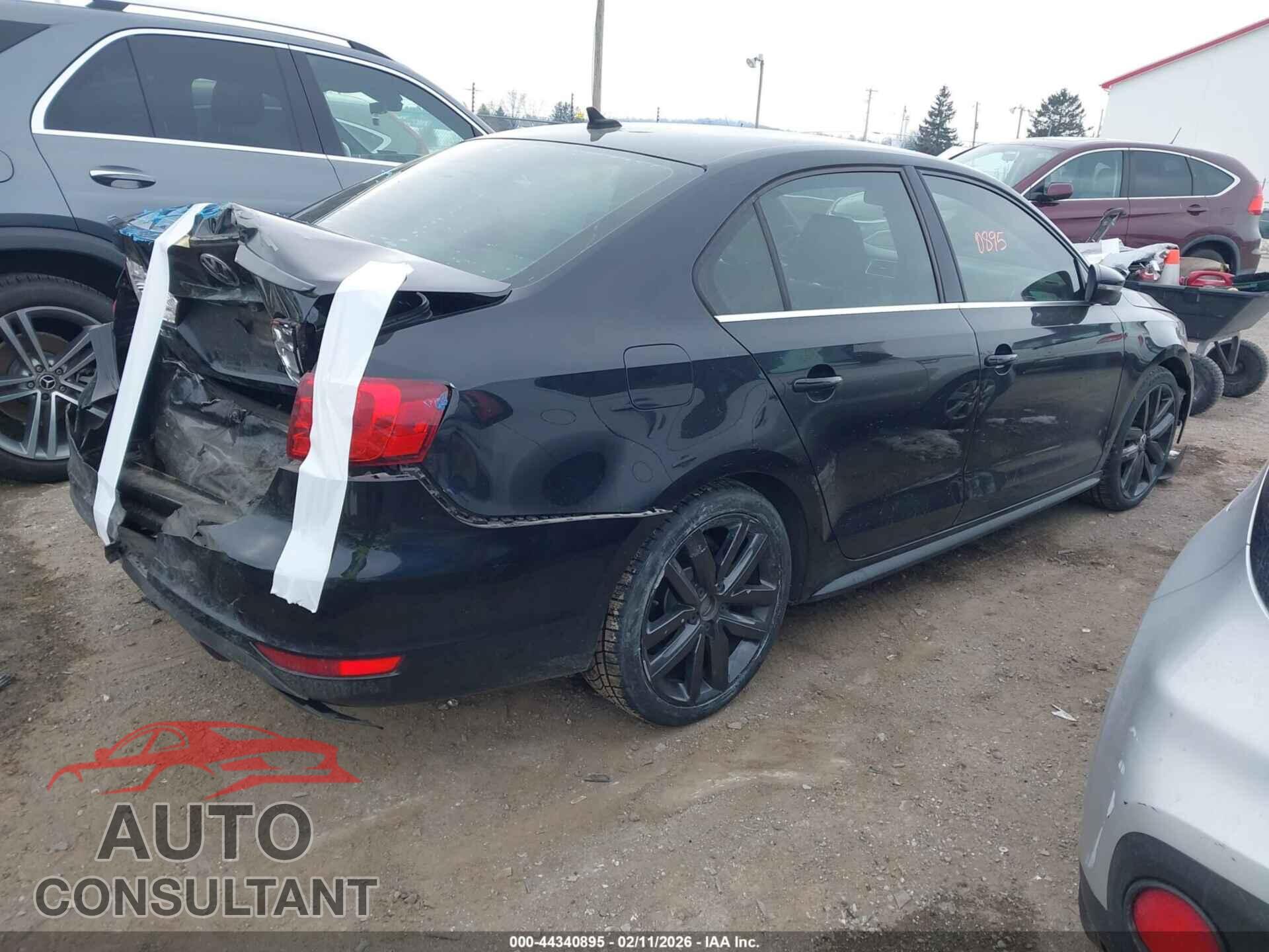 VOLKSWAGEN JETTA 2013 - 3VW5A7AJ4DM272103