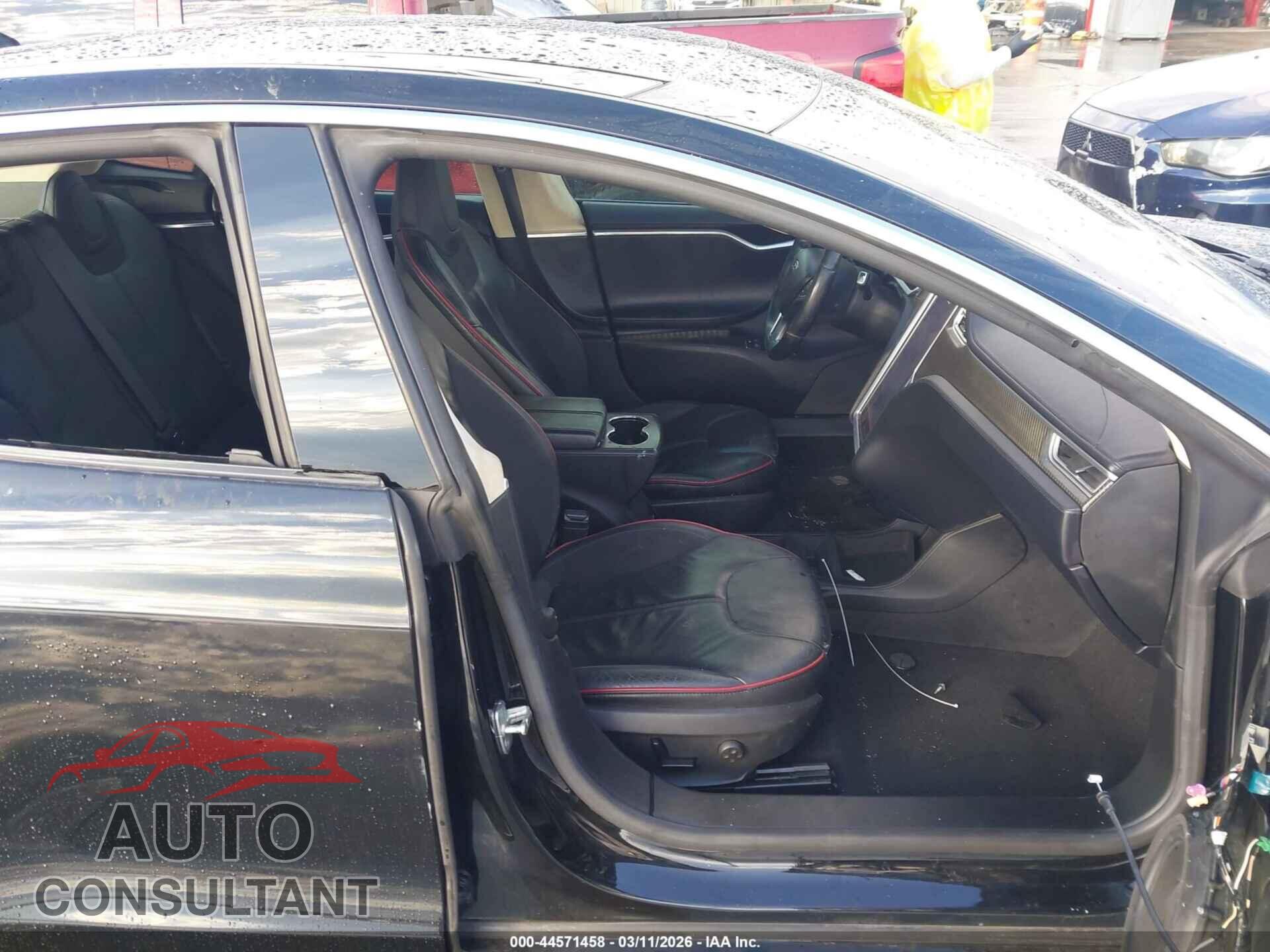 TESLA MODEL S 2013 - 5YJSA1DP9DFP14896