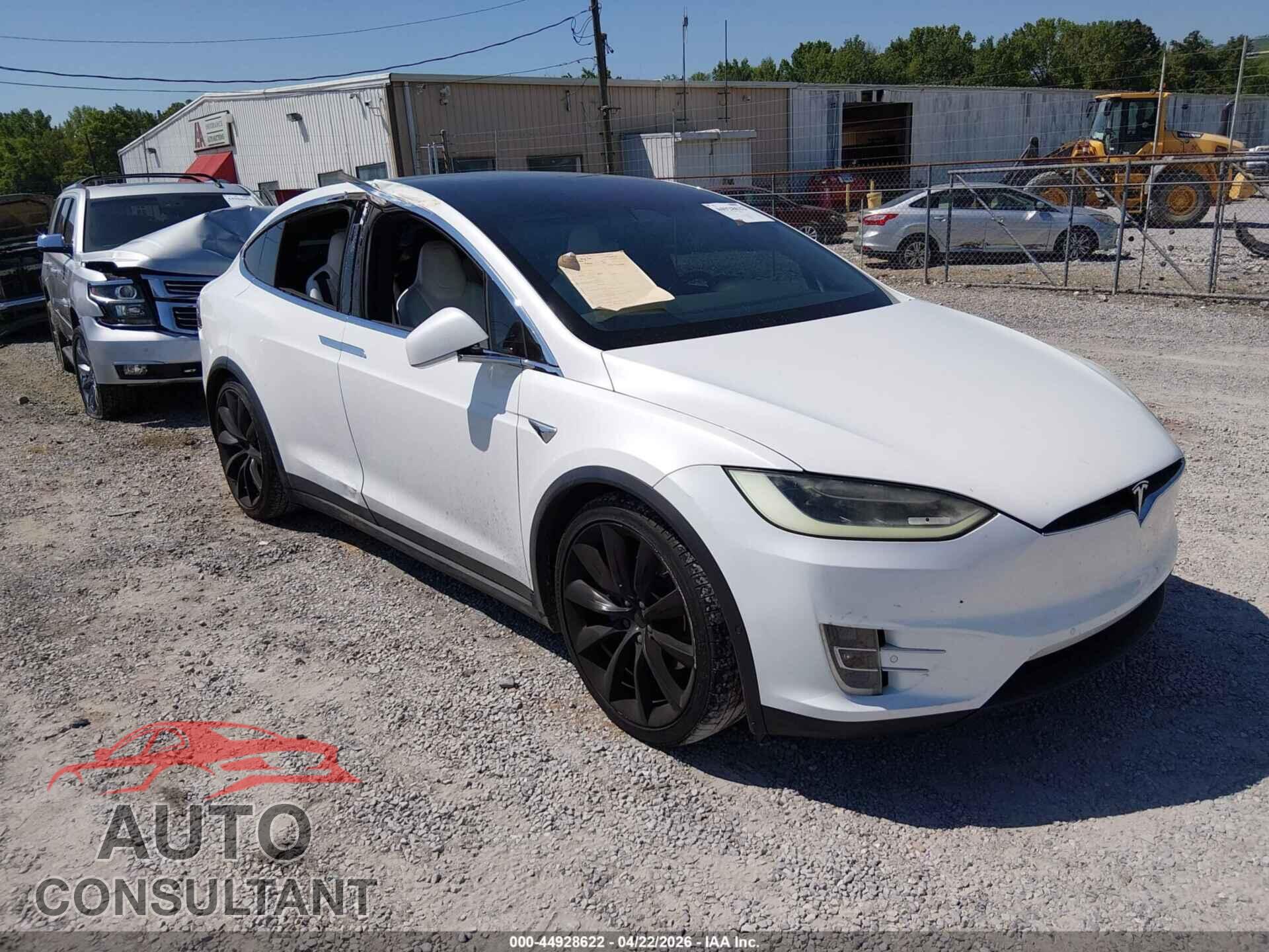 TESLA MODEL X 2018 - 5YJXCBE21JF103278