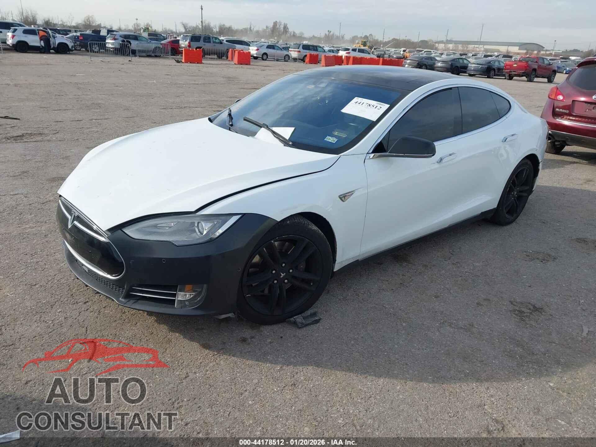 TESLA MODEL S 2015 - 5YJSA1E18FF102704