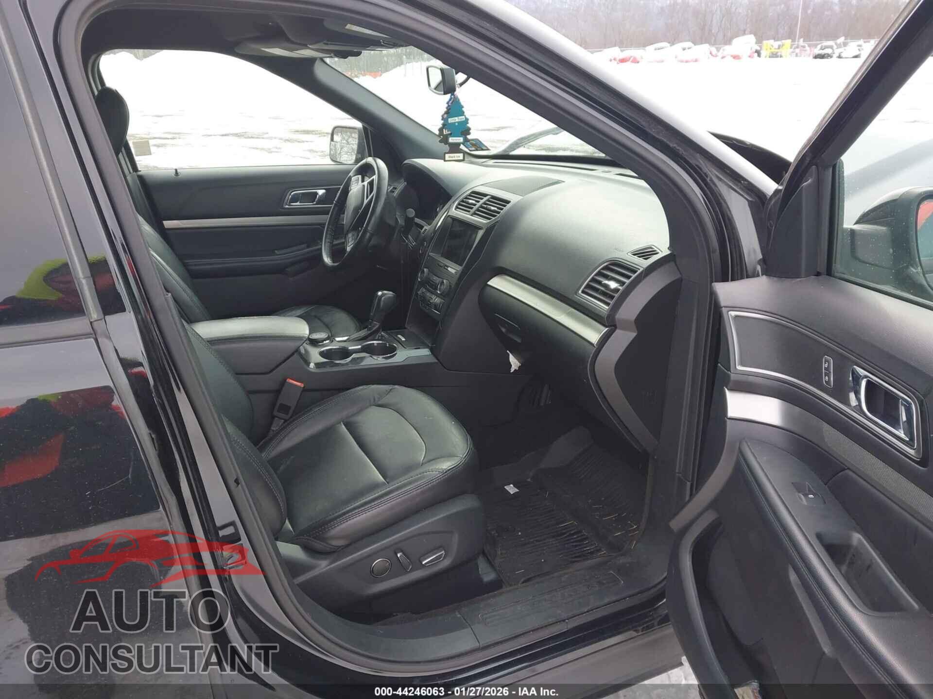 FORD EXPLORER 2018 - 1FM5K8D81JGB73545
