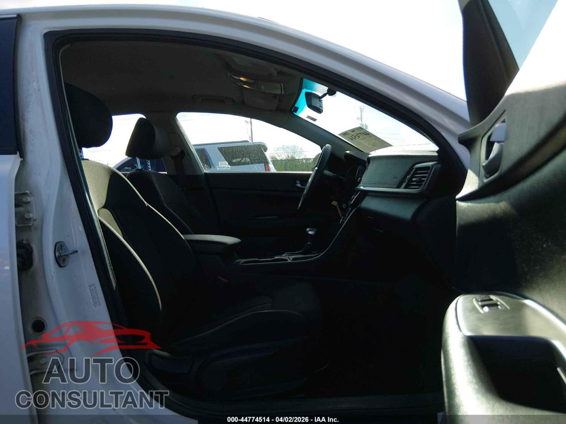 KIA OPTIMA 2016 - KNAGT4L36G5103534