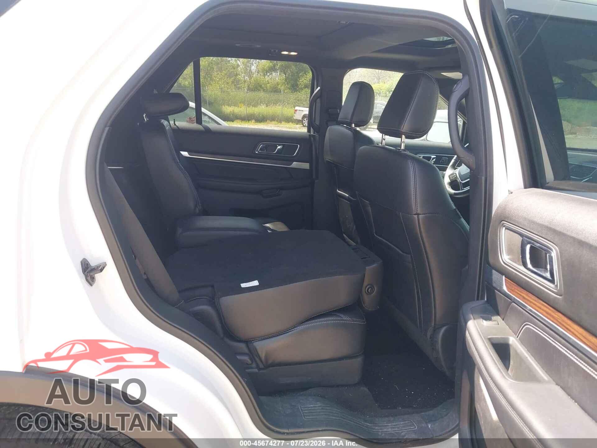 FORD EXPLORER 2018 - 1FM5K8F81JGB40557