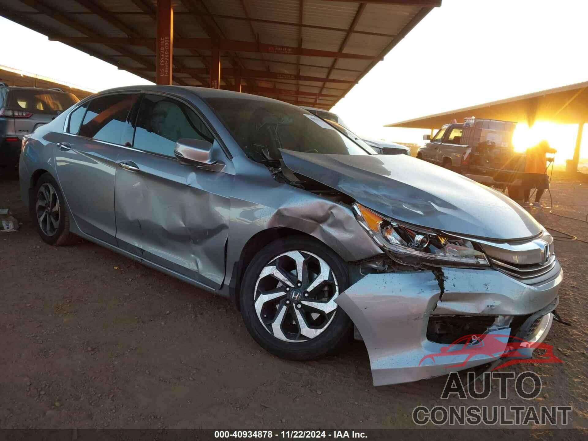 HONDA ACCORD 2017 - 1HGCR3F8XHA008874