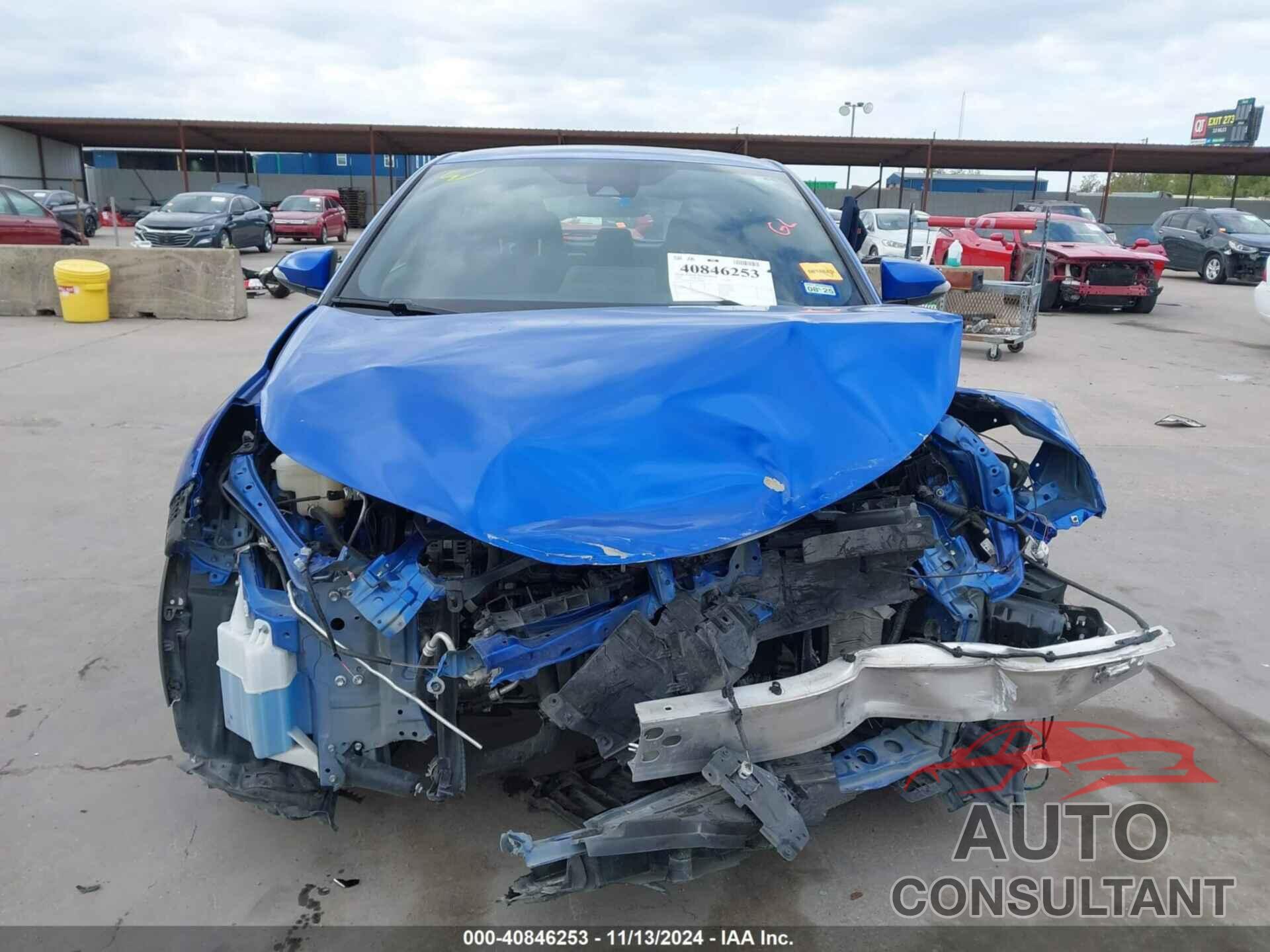 TOYOTA C-HR 2021 - JTNKHMBX2M1116993