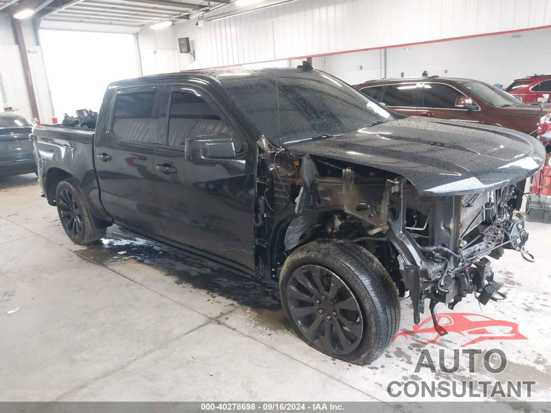 CHEVROLET SILVERADO 1500 2021 - 1GCUYHEL2MZ357032