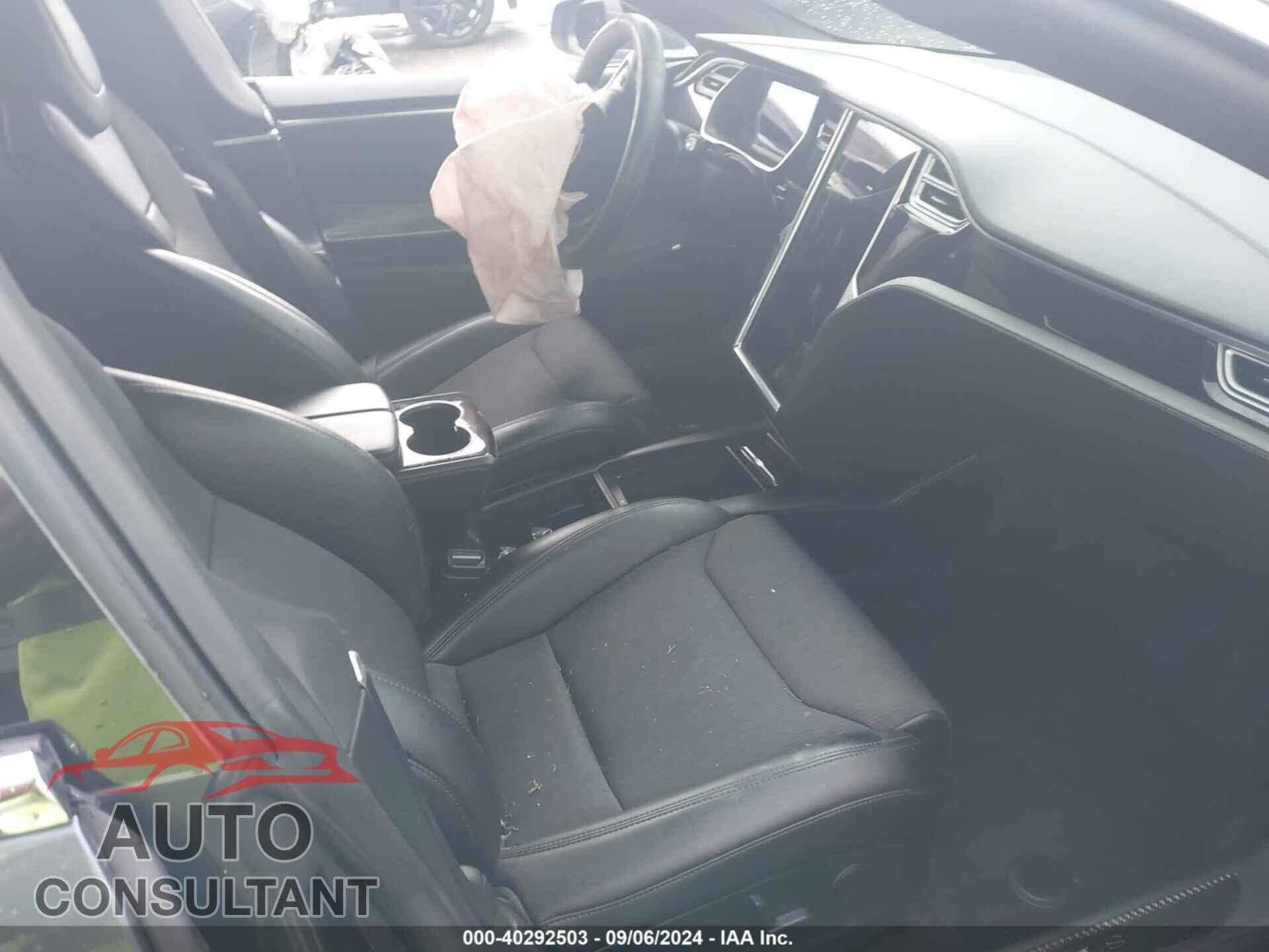 TESLA MODEL S 2017 - 5YJSA1E25HF208703