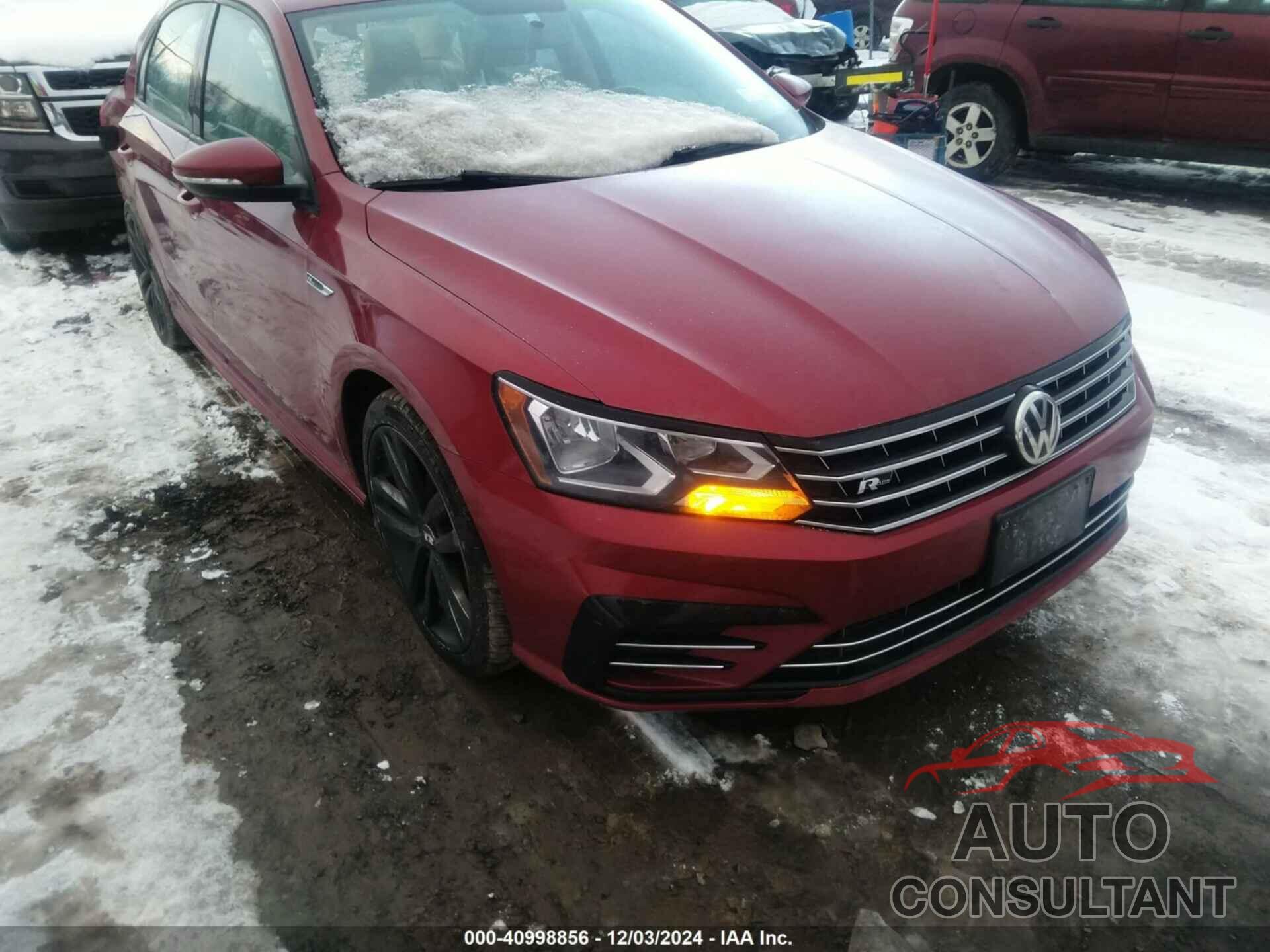 VOLKSWAGEN PASSAT 2018 - 1VWAA7A38JC020660