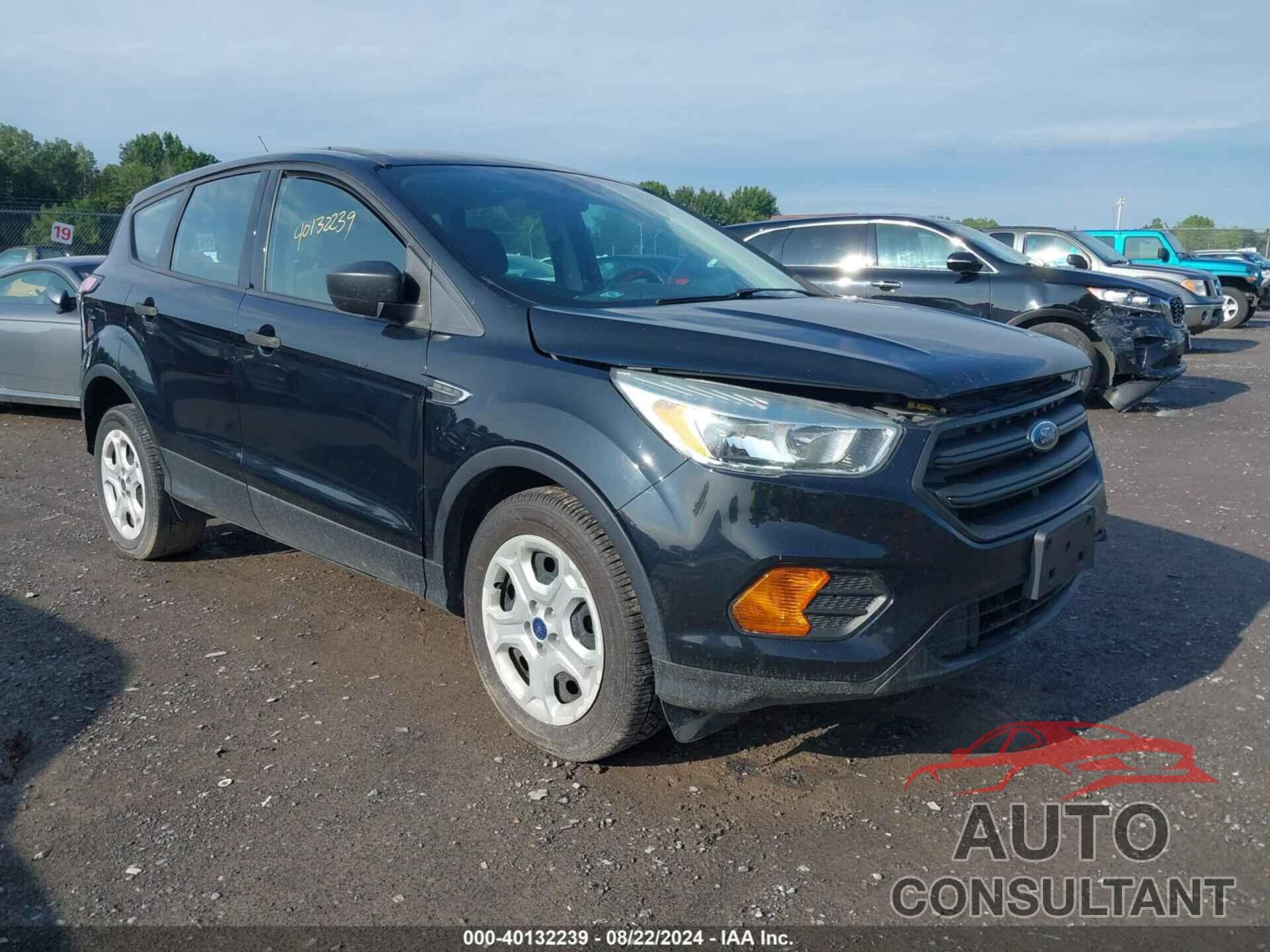 FORD ESCAPE 2017 - 1FMCU0F76HUC06025