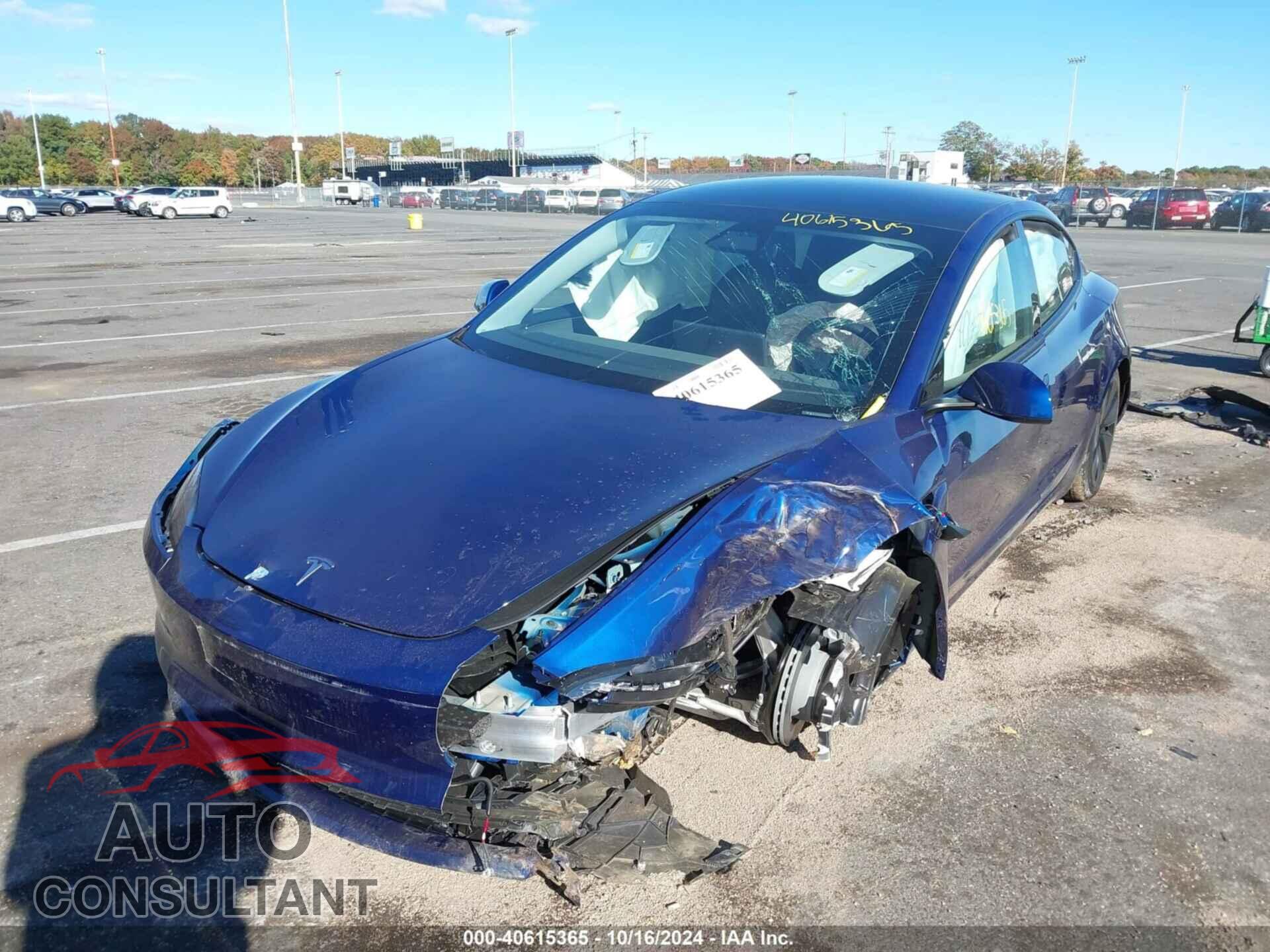 TESLA MODEL 3 2024 - 5YJ3E1EA9RF869006