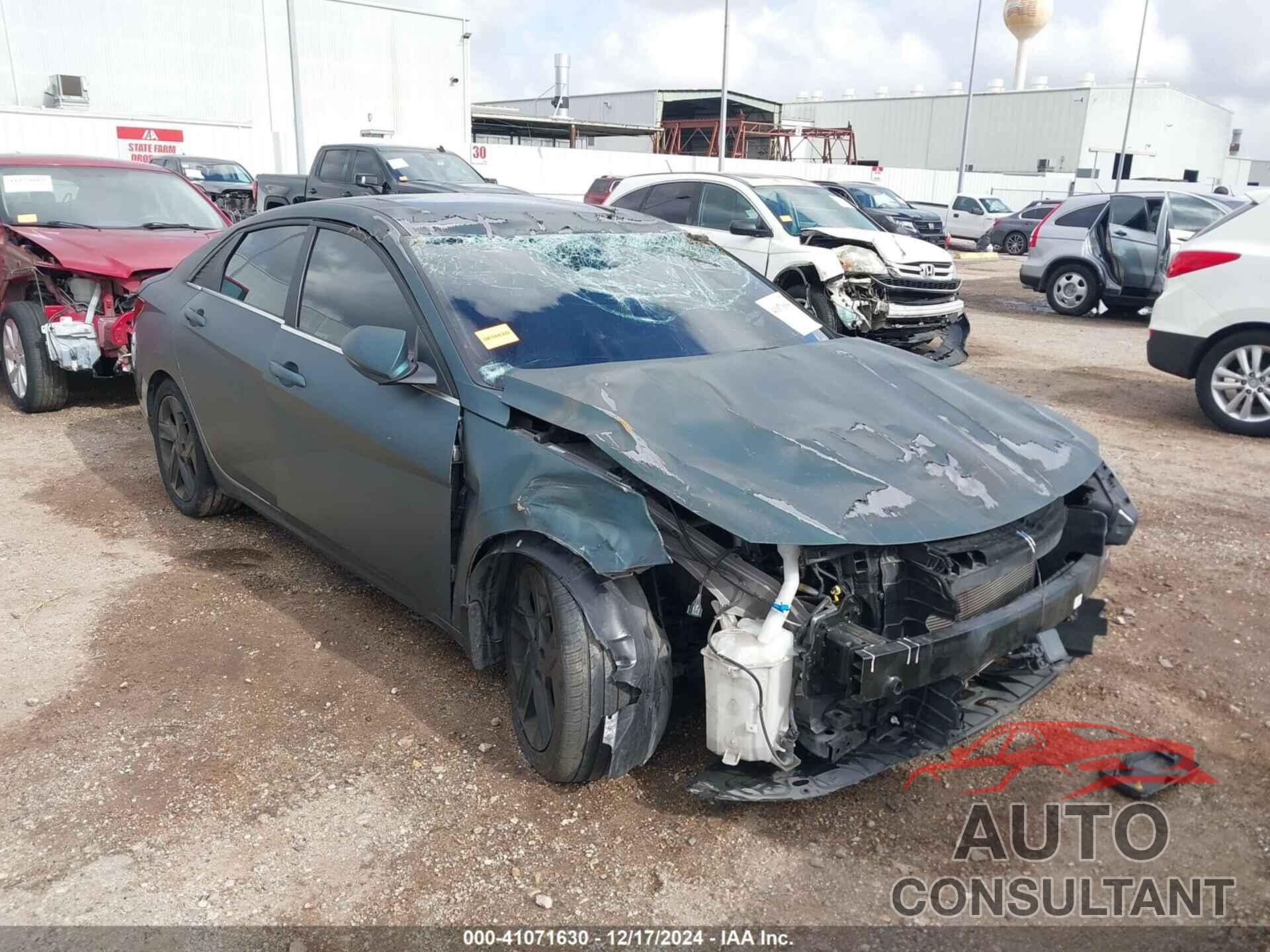 HYUNDAI ELANTRA 2023 - KMHLP4AG7PU431140