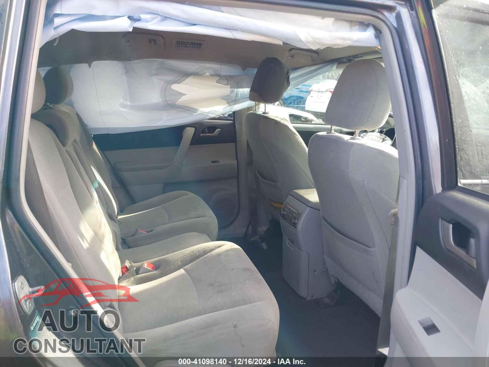 TOYOTA HIGHLANDER 2013 - 5TDBK3EH8DS187624