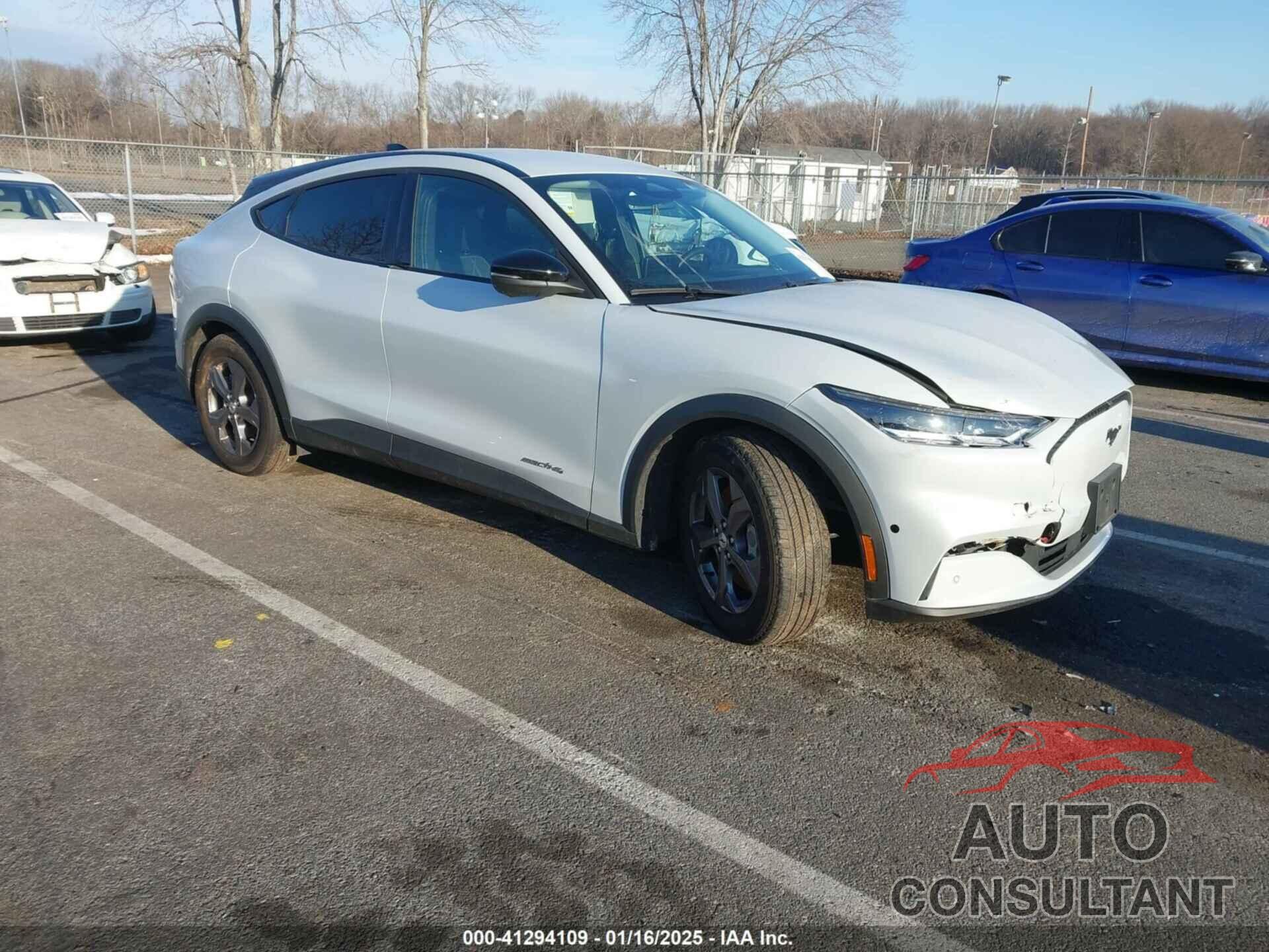 FORD MUSTANG MACH-E 2023 - 3FMTK1SS2PMA14383