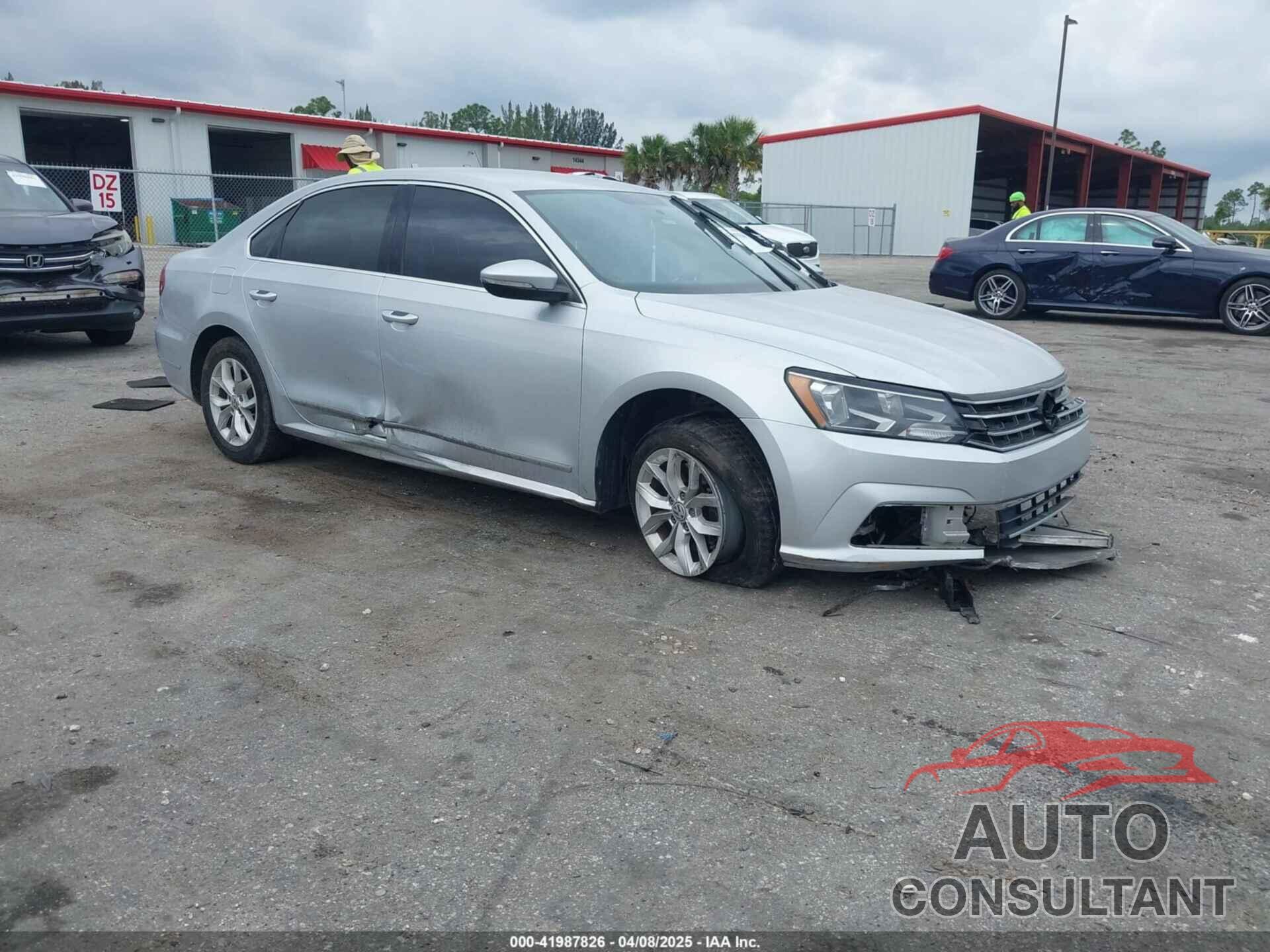 VOLKSWAGEN PASSAT 2017 - 1VWAT7A30HC079030