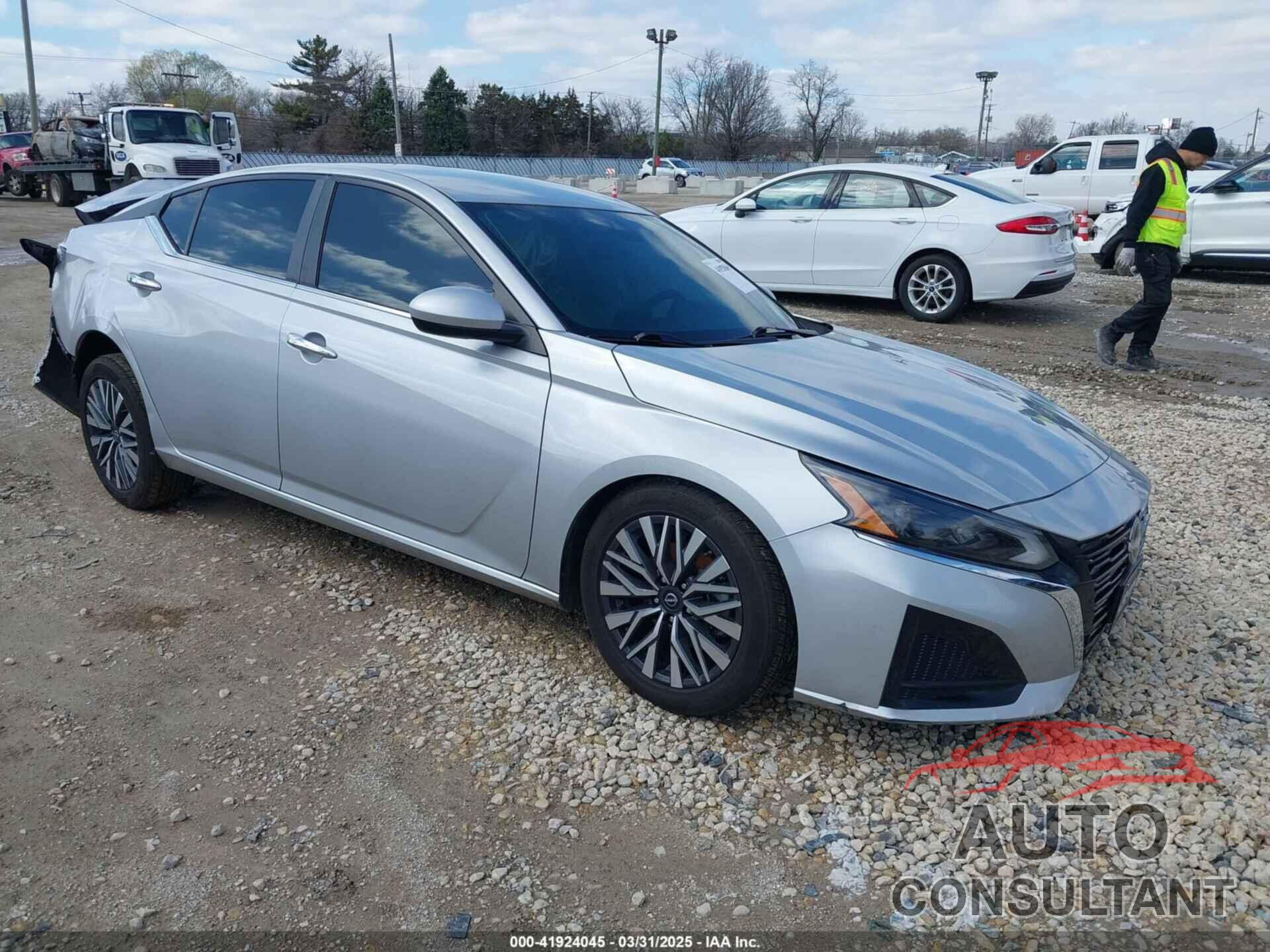 NISSAN ALTIMA 2023 - 1N4BL4DV2PN330299
