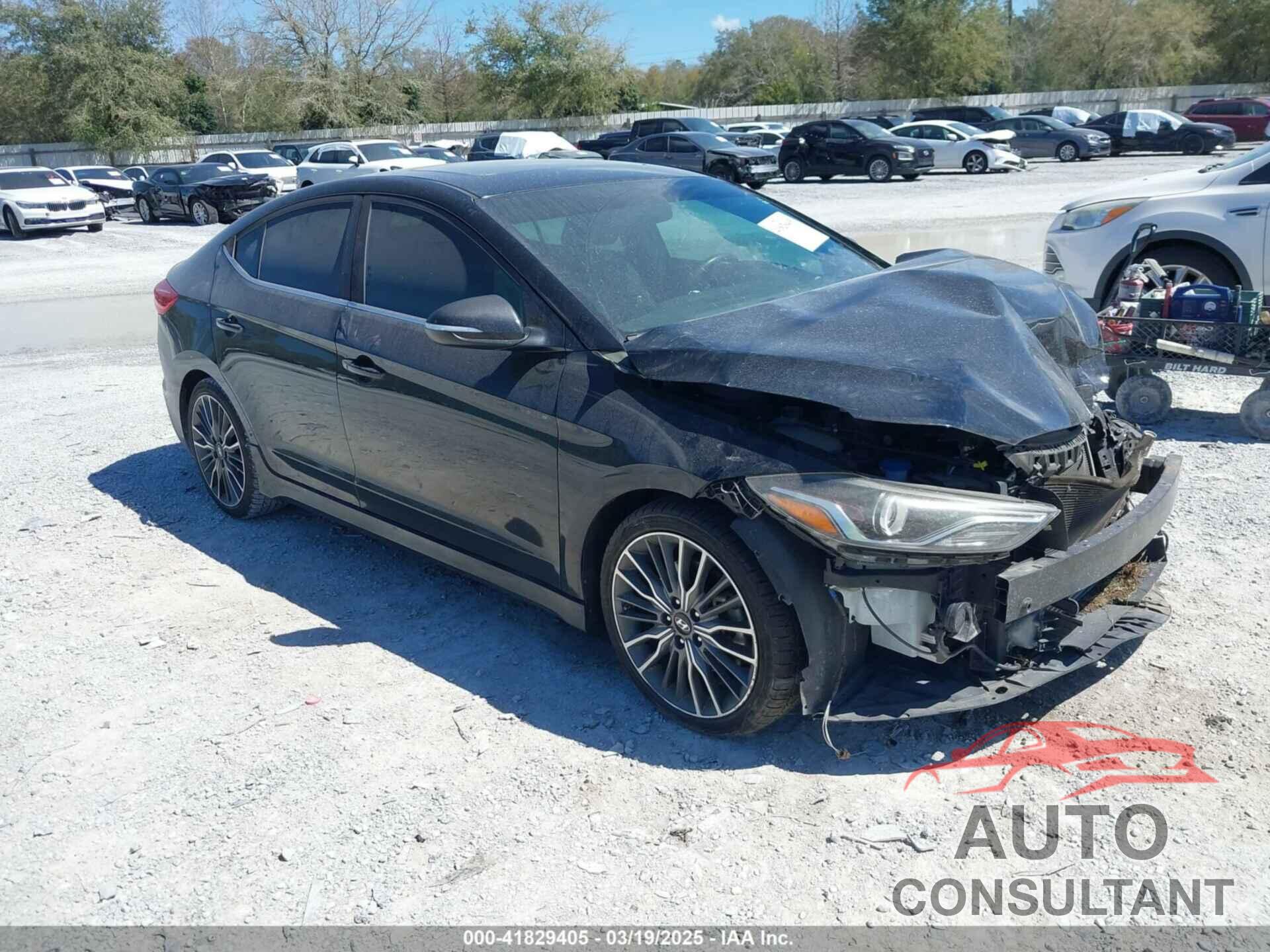 HYUNDAI ELANTRA 2018 - KMHD04LB8JU511953
