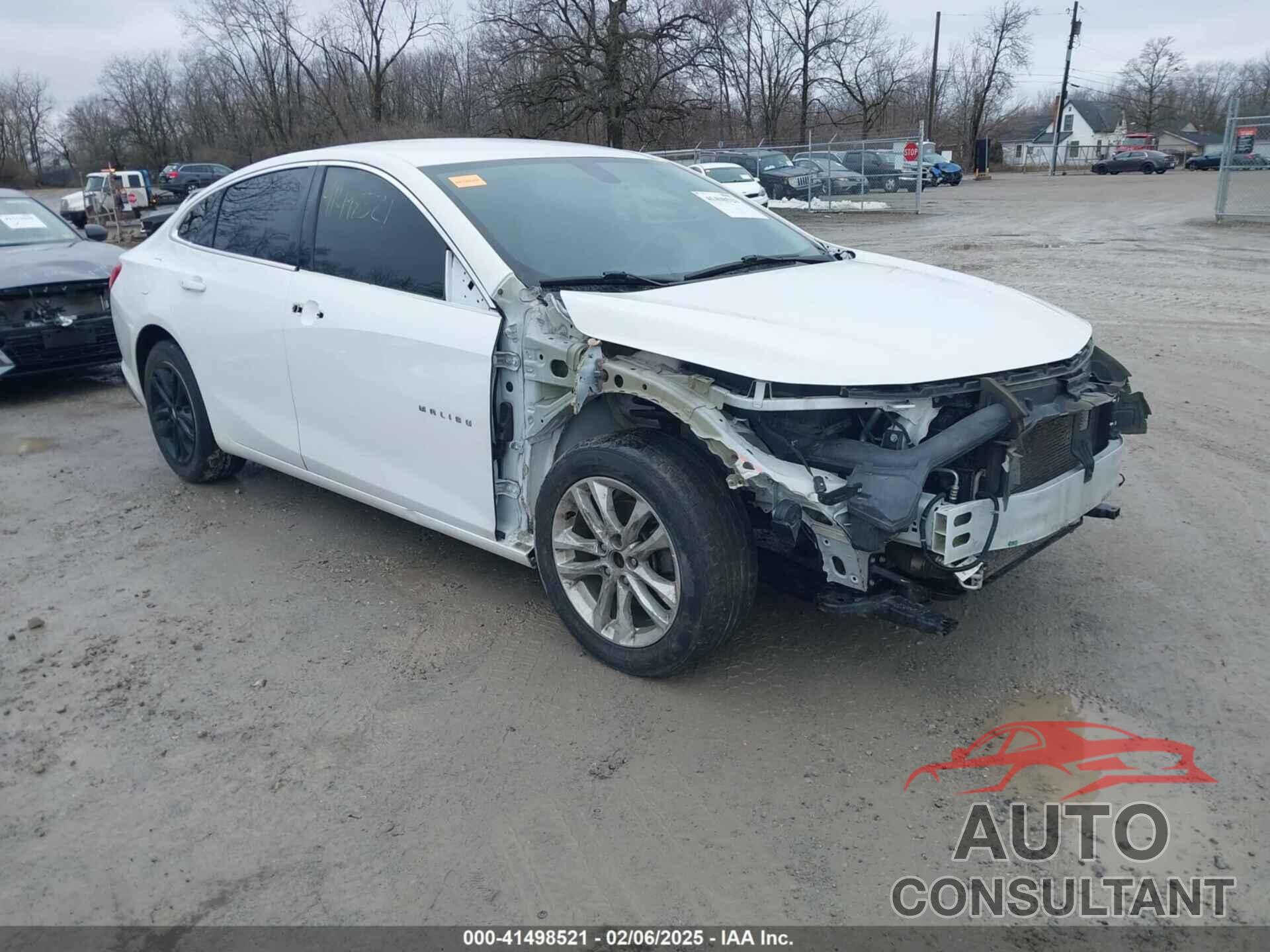 CHEVROLET MALIBU 2018 - 1G1ZD5ST5JF242127