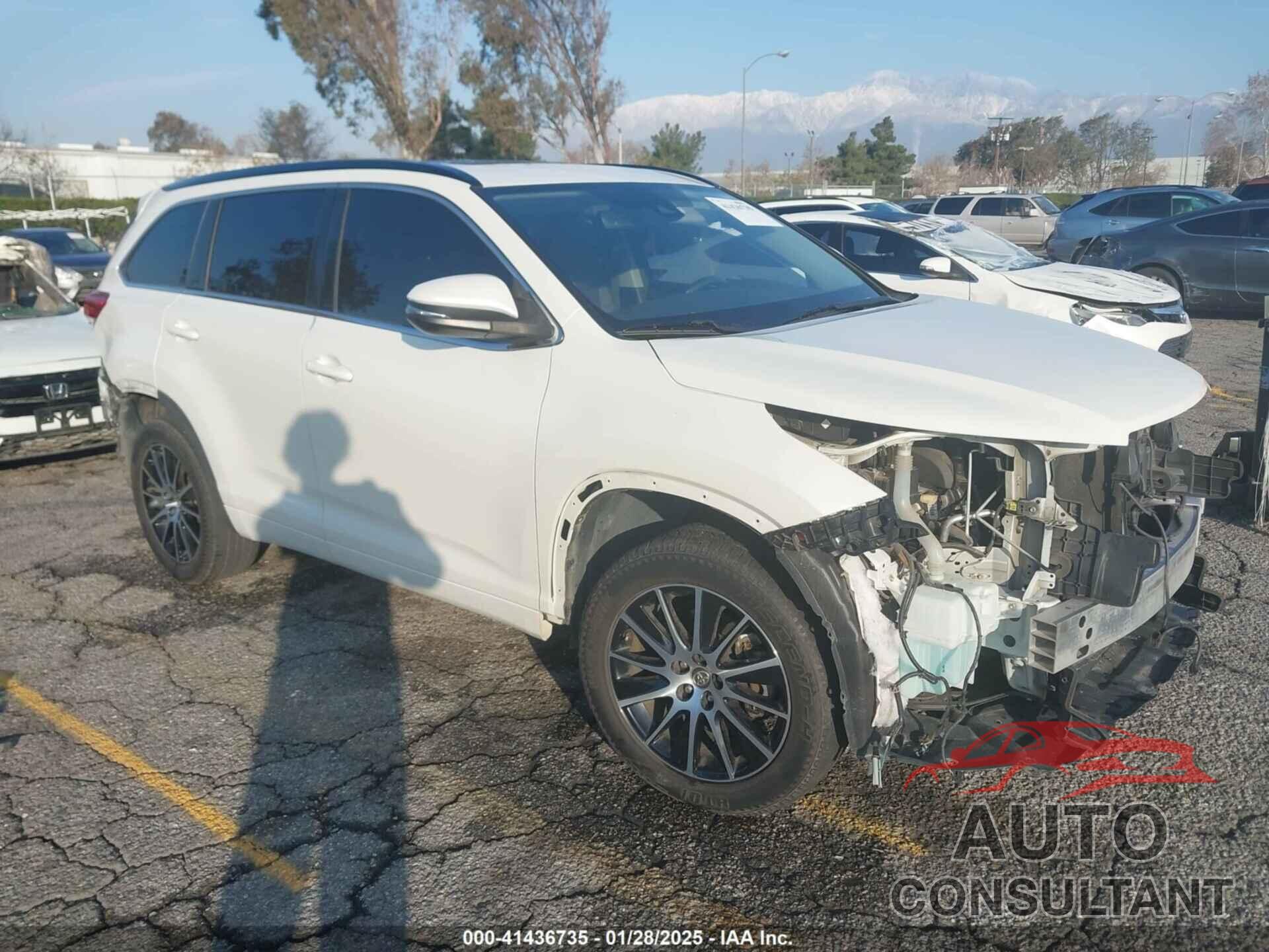 TOYOTA HIGHLANDER 2017 - 5TDKZRFH7HS514680