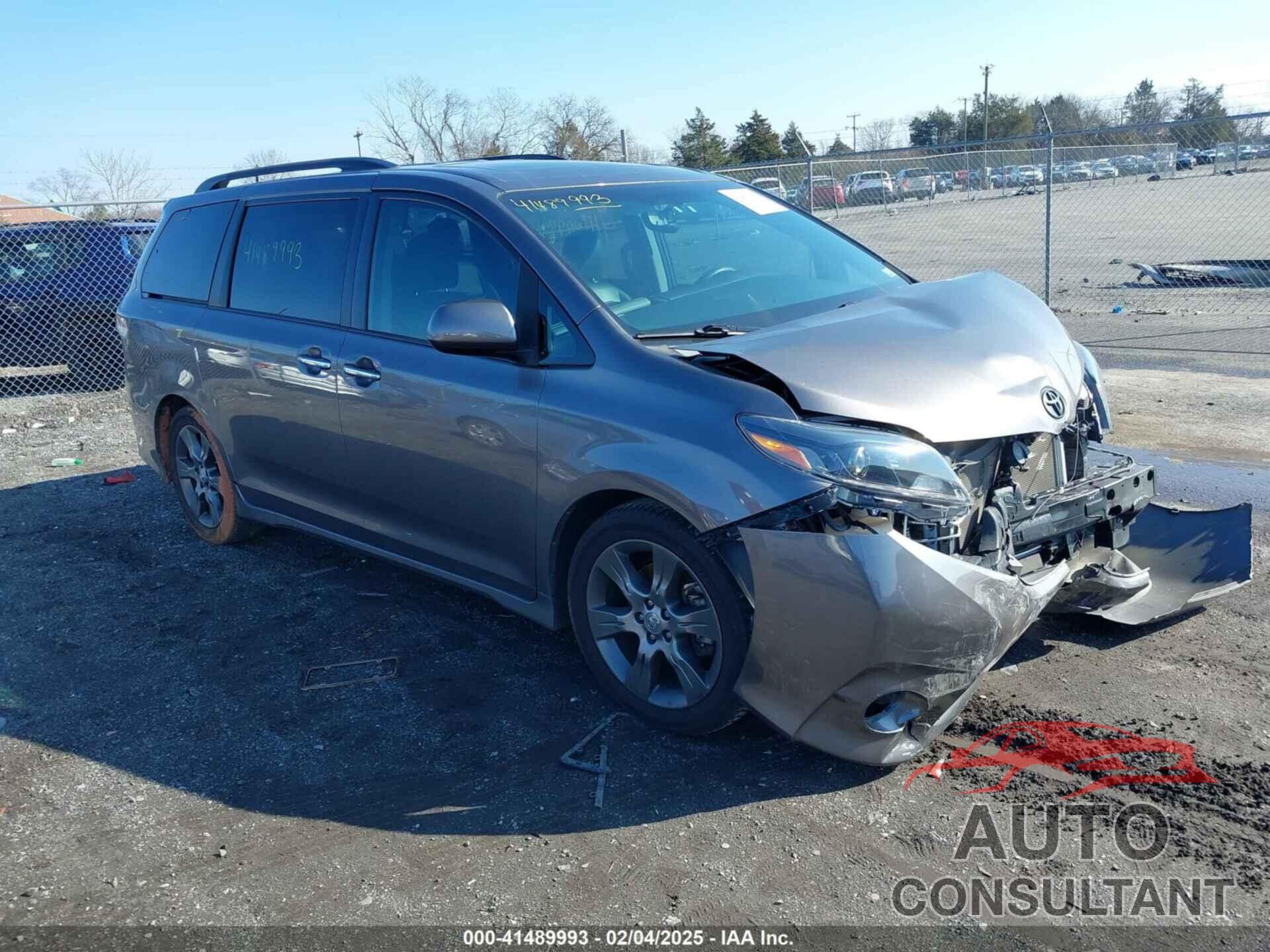 TOYOTA SIENNA 2015 - 5TDXK3DC2FS613855