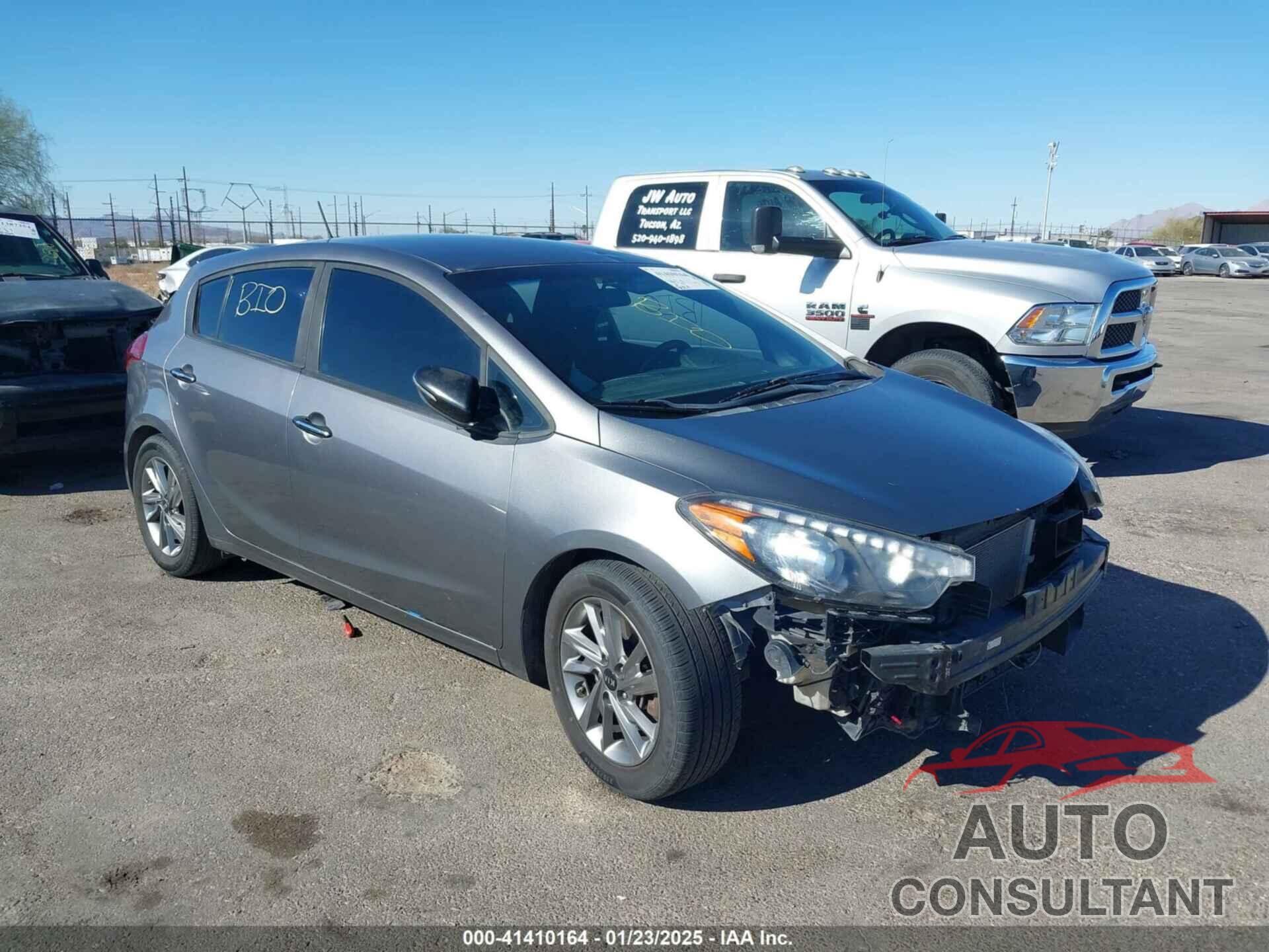 KIA FORTE 2016 - KNAFZ5A31G5588524