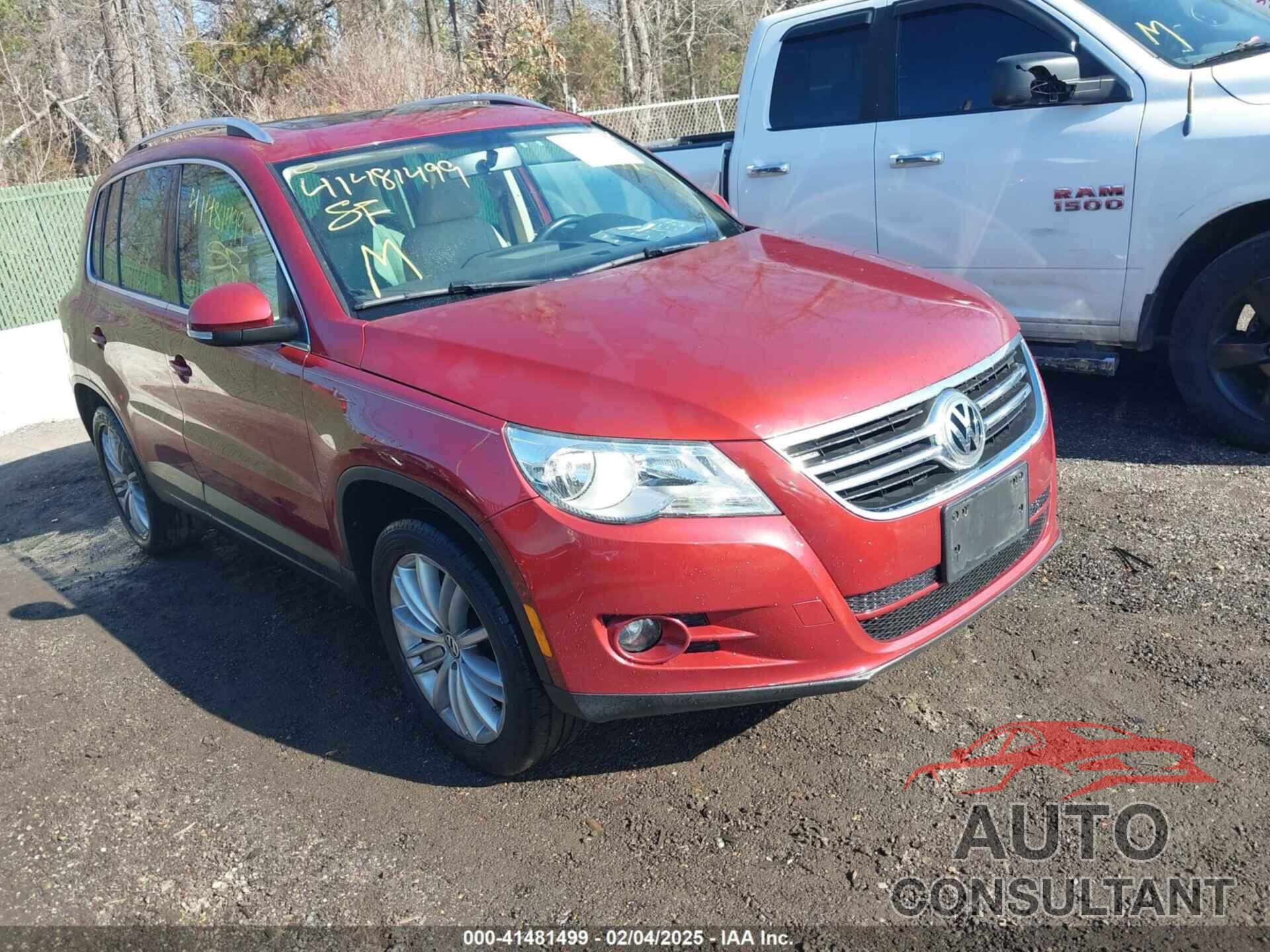 VOLKSWAGEN TIGUAN 2011 - WVGAV7AX2BW000927