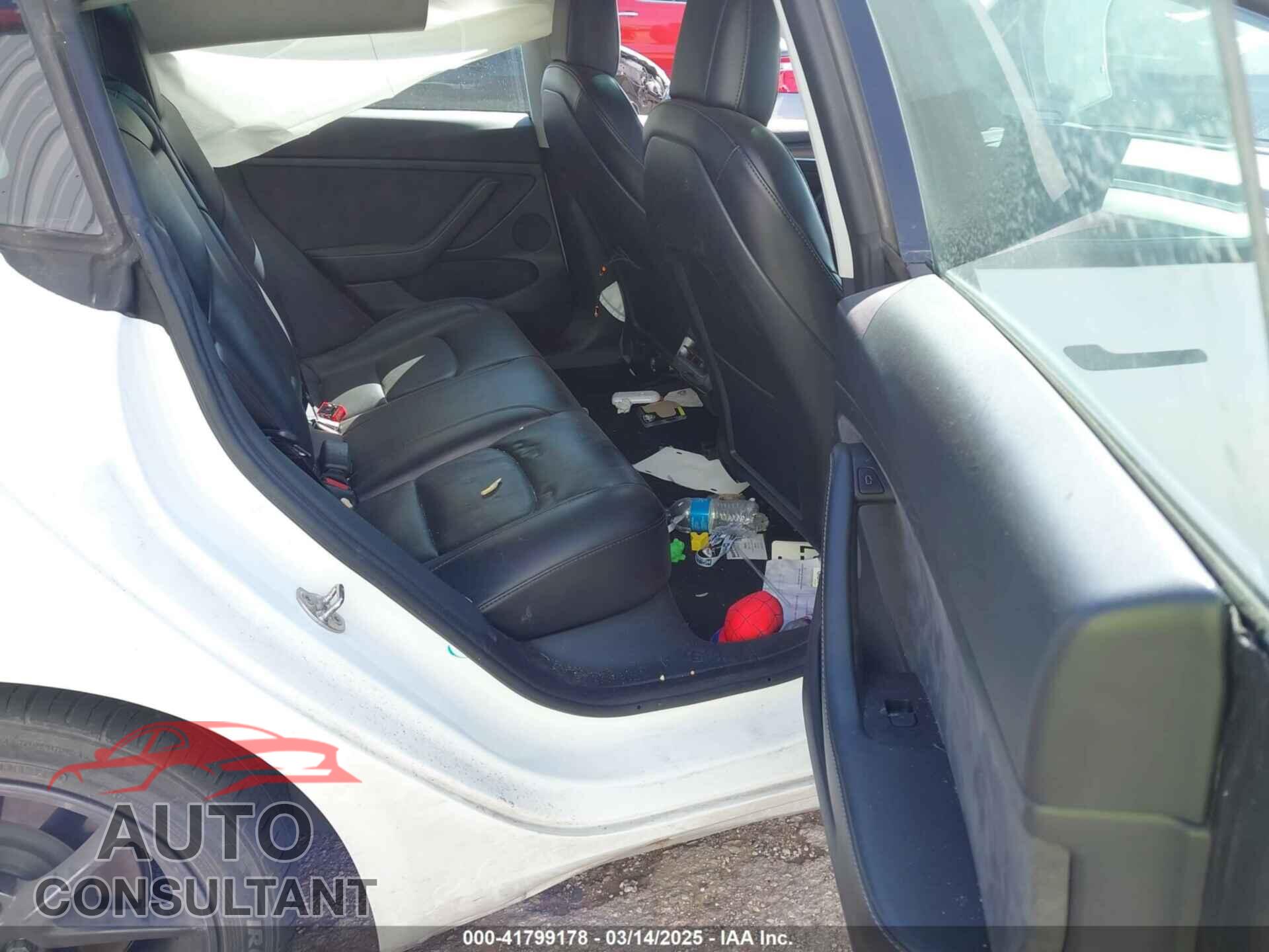 TESLA MODEL 3 2021 - 5YJ3E1EA0MF095222