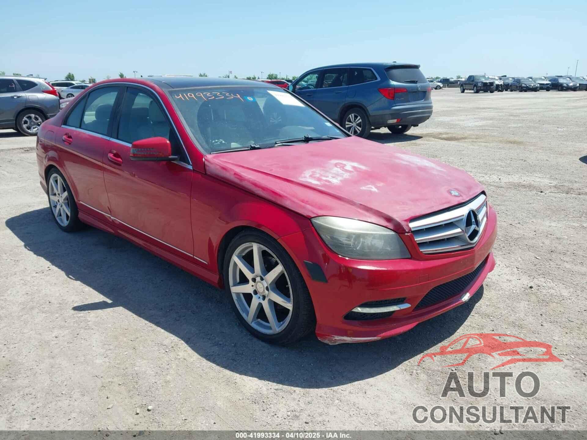 MERCEDES-BENZ C 300 2011 - WDDGF8BB4BR147145