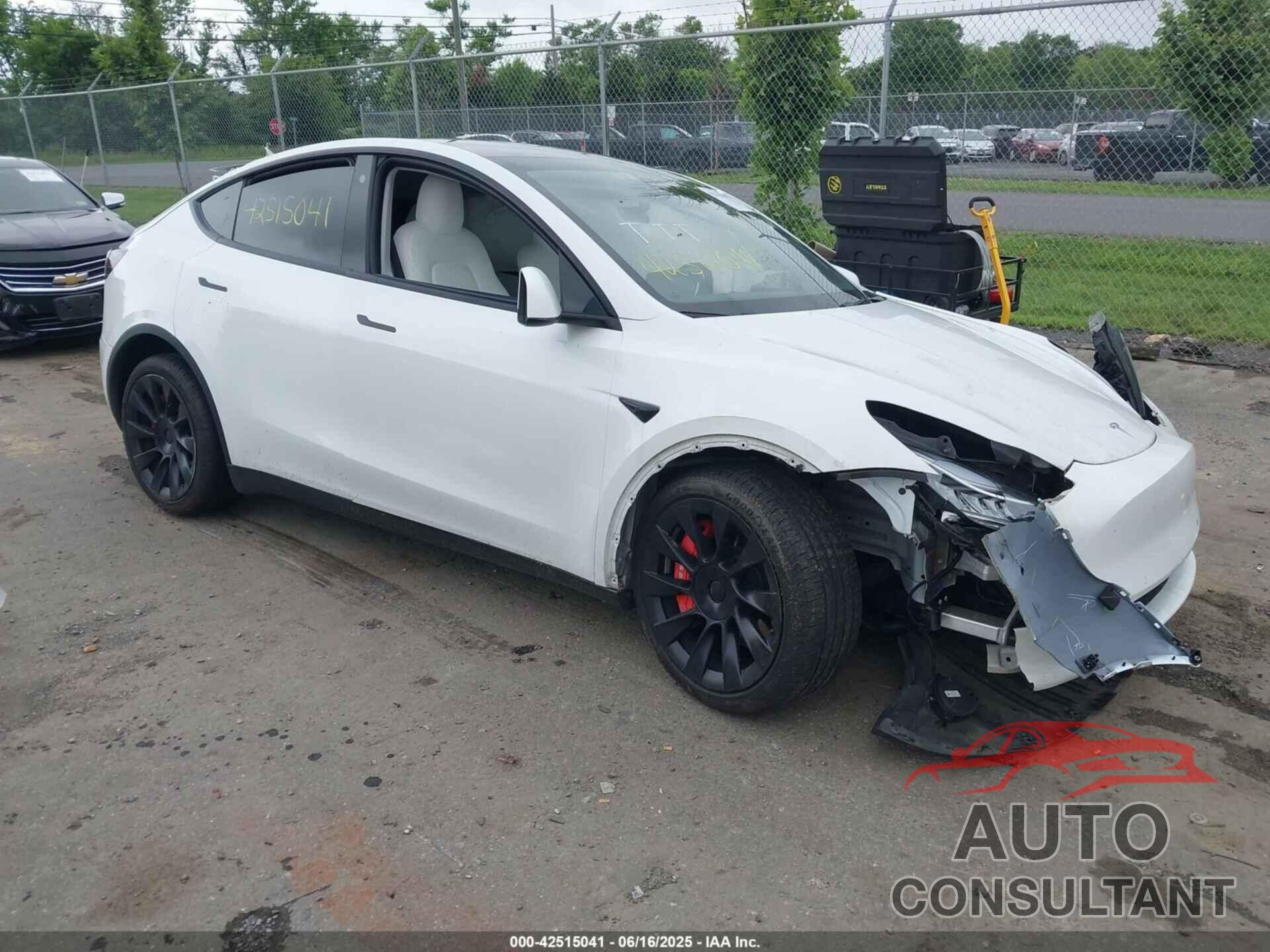 TESLA MODEL Y 2022 - 7SAYGDEE5NF318735