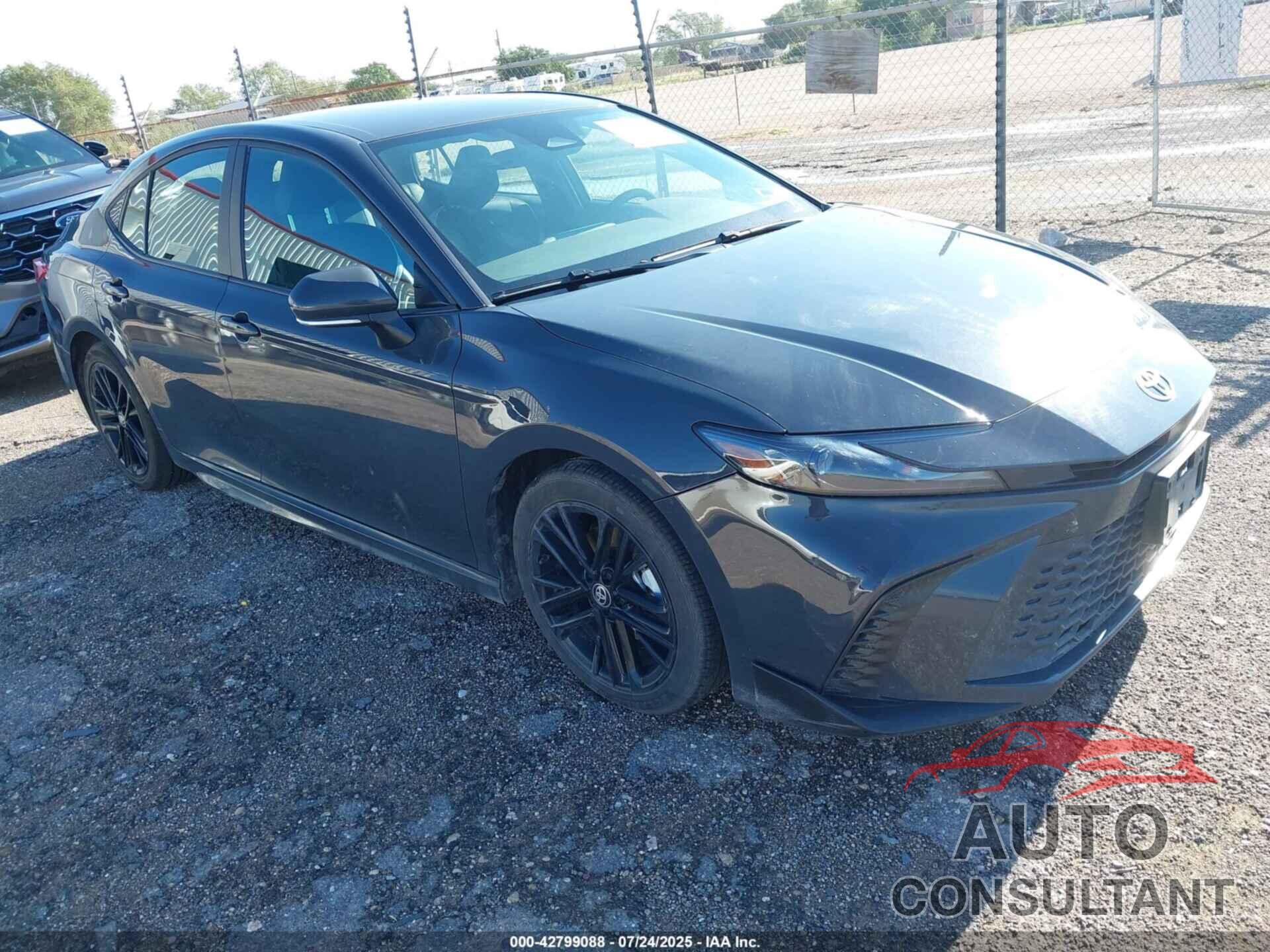 TOYOTA CAMRY 2025 - 4T1DAACK0SU026882