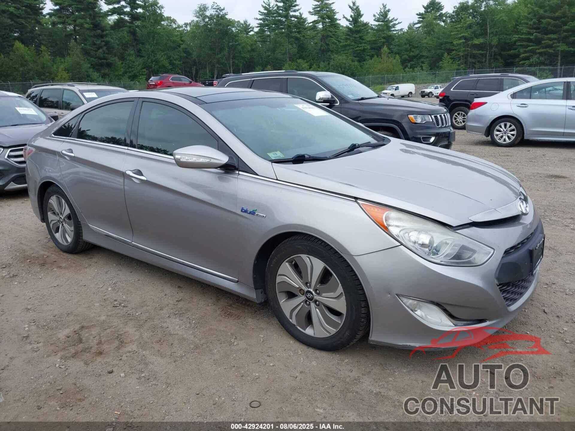 HYUNDAI SONATA HYBRID 2013 - KMHEC4A42DA076210