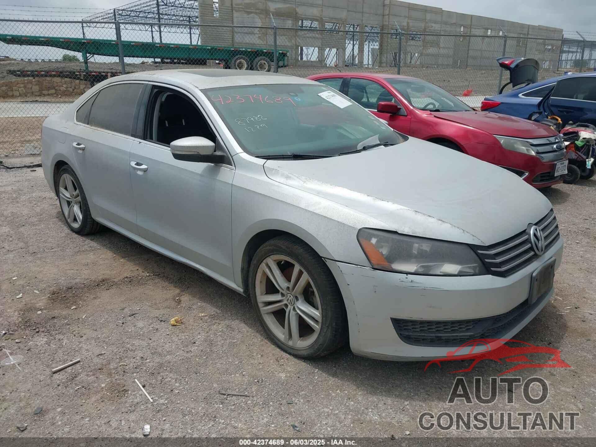 VOLKSWAGEN PASSAT 2014 - 1VWBH7A36EC012935